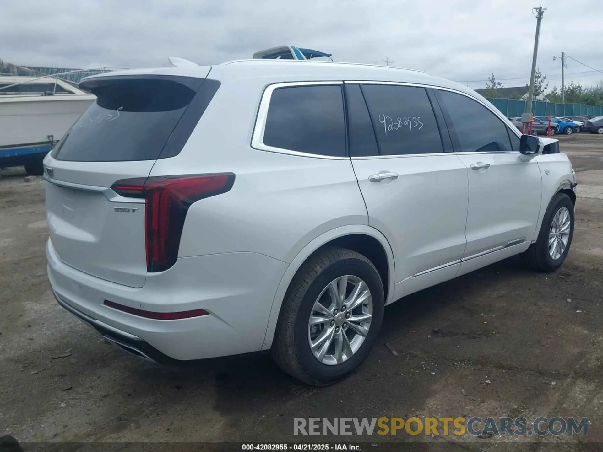 4 Photograph of a damaged car 1GYKPBR44RZ712732 CADILLAC XT6 2024