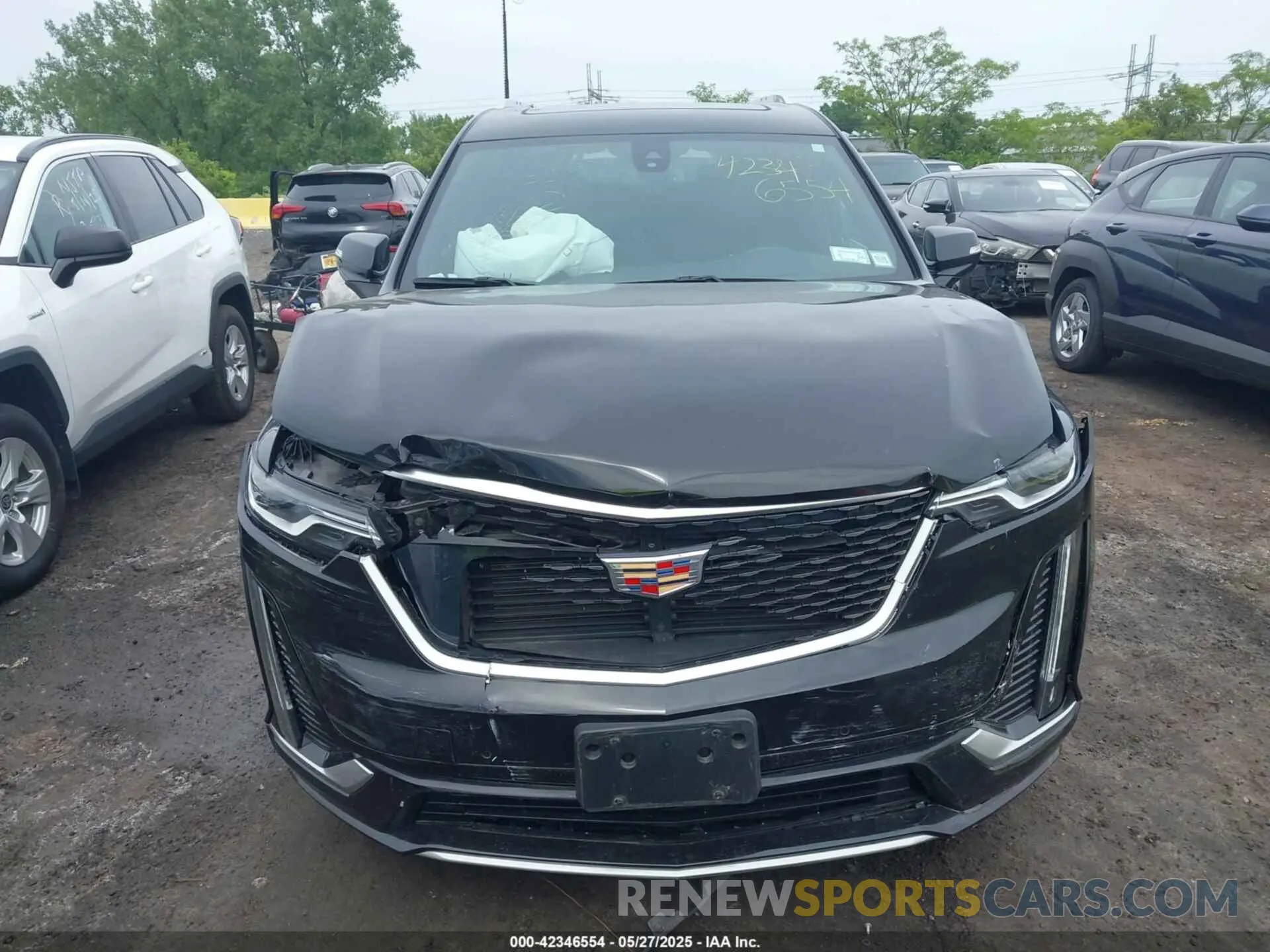 12 Photograph of a damaged car 1GYKPBR49RZ723838 CADILLAC XT6 2024