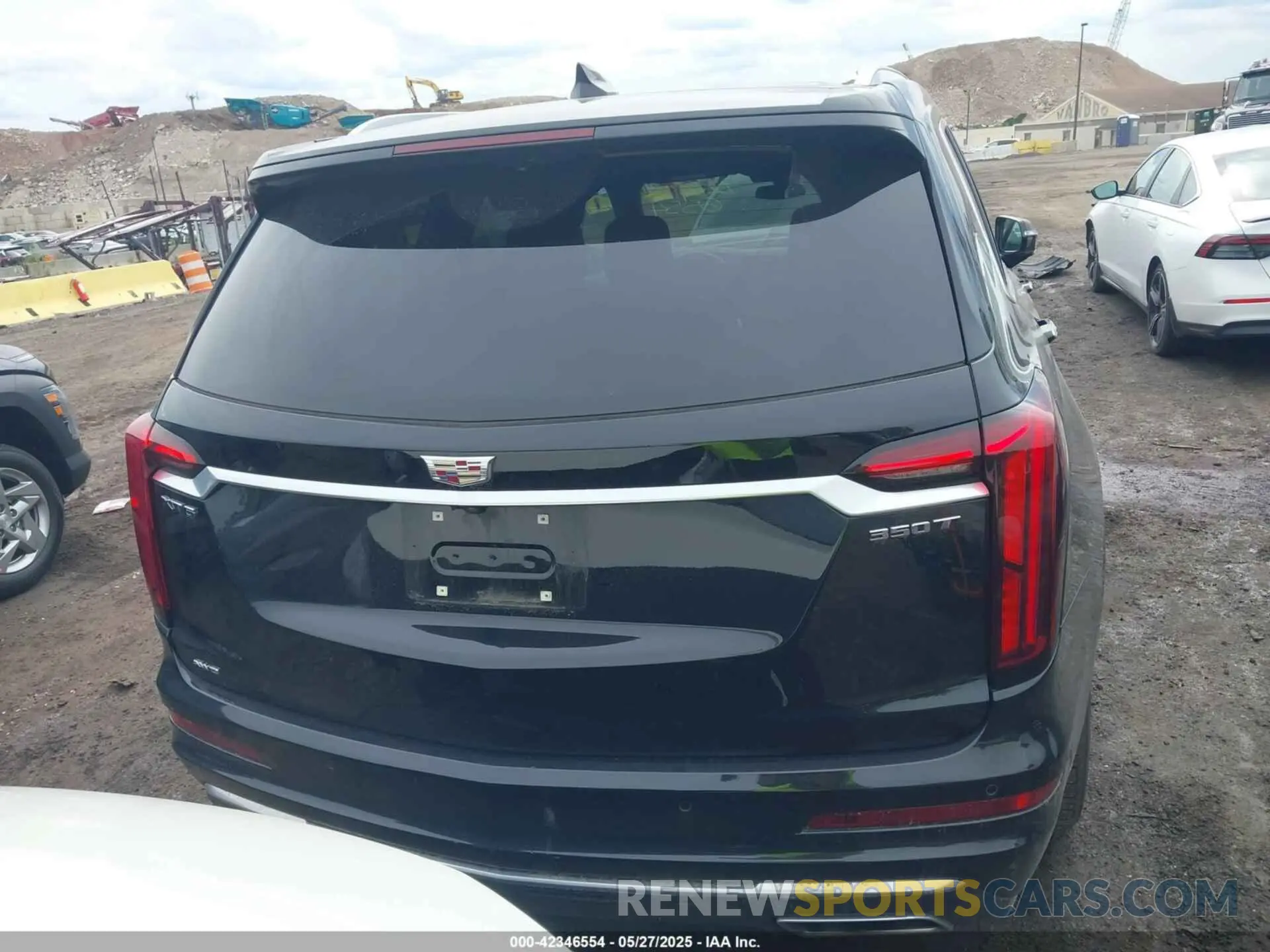 16 Photograph of a damaged car 1GYKPBR49RZ723838 CADILLAC XT6 2024