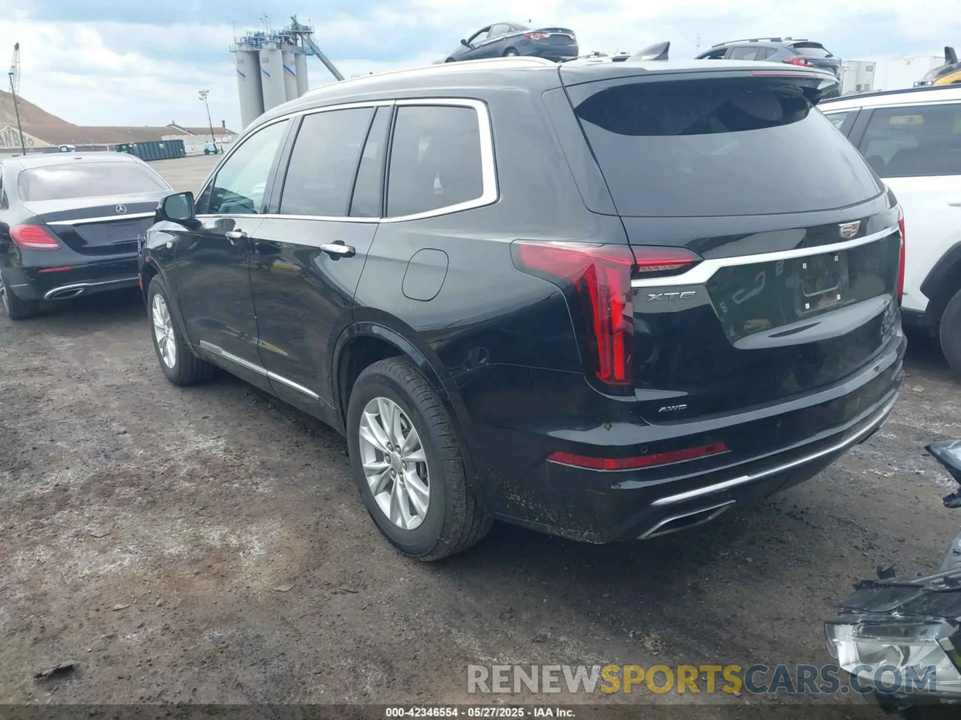 3 Photograph of a damaged car 1GYKPBR49RZ723838 CADILLAC XT6 2024