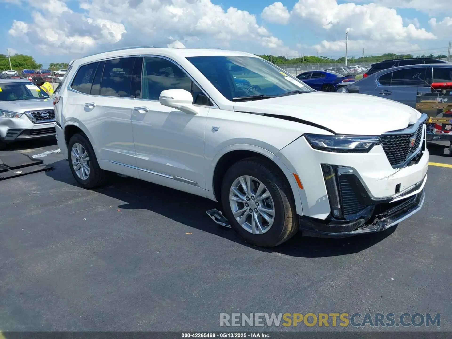 1 Photograph of a damaged car 1GYKPBR4XRZ742186 CADILLAC XT6 2024