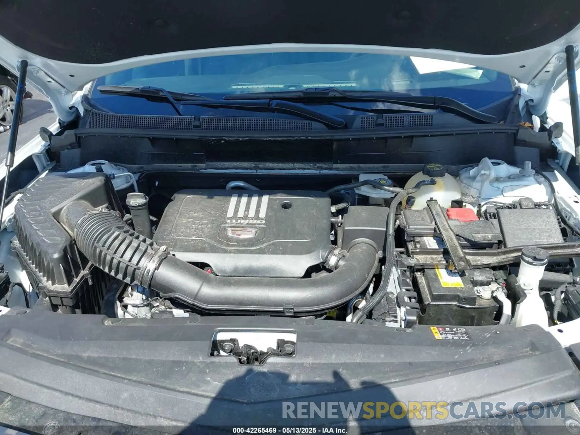 10 Photograph of a damaged car 1GYKPBR4XRZ742186 CADILLAC XT6 2024