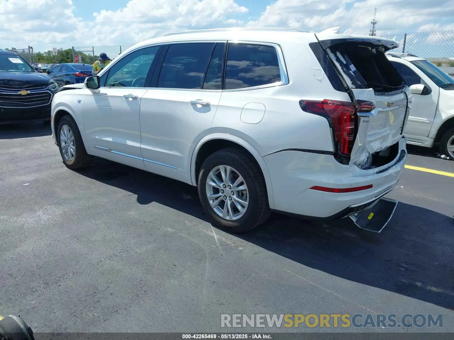 3 Photograph of a damaged car 1GYKPBR4XRZ742186 CADILLAC XT6 2024