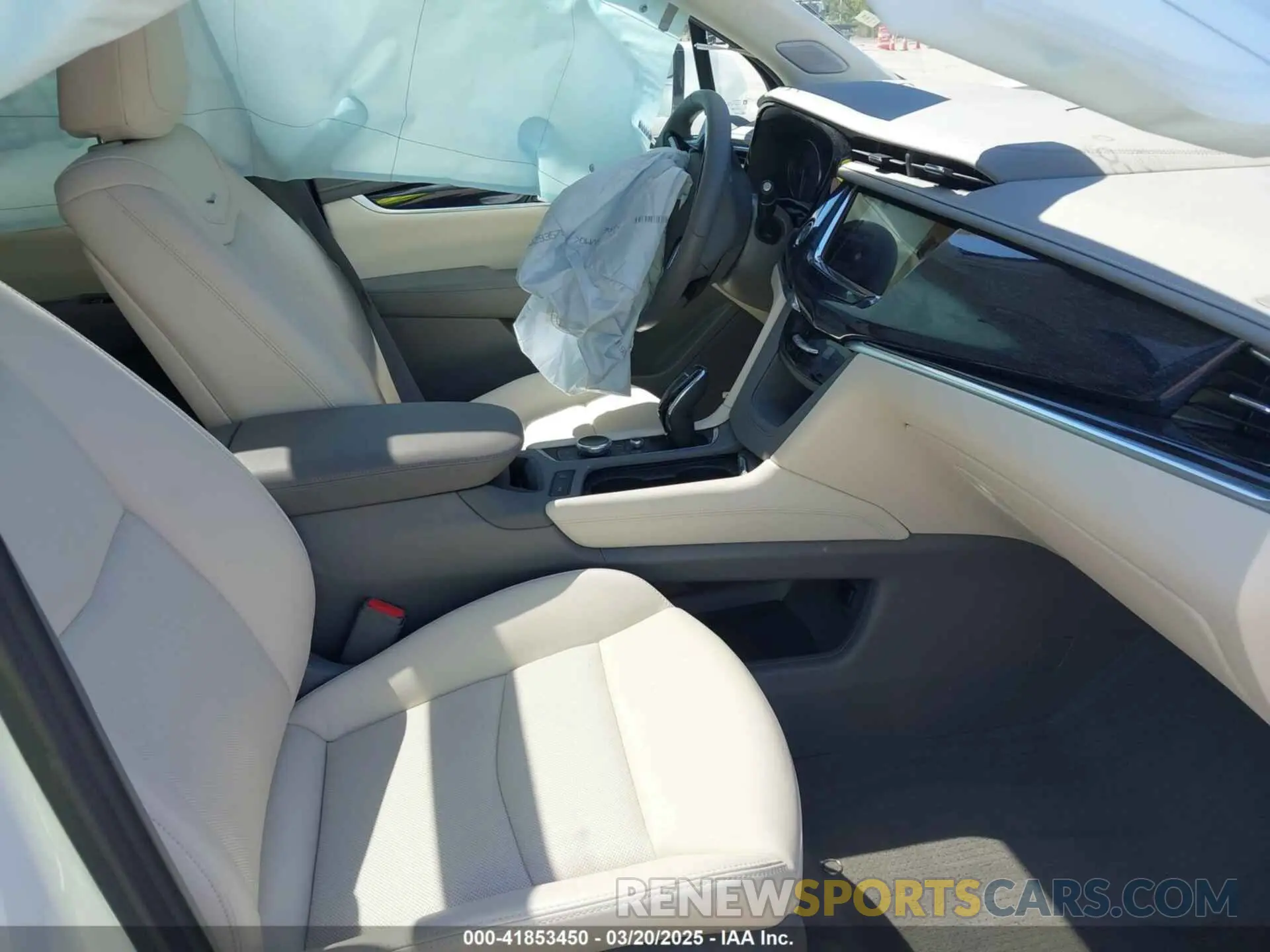 5 Photograph of a damaged car 1GYKPCRS0RZ700856 CADILLAC XT6 2024