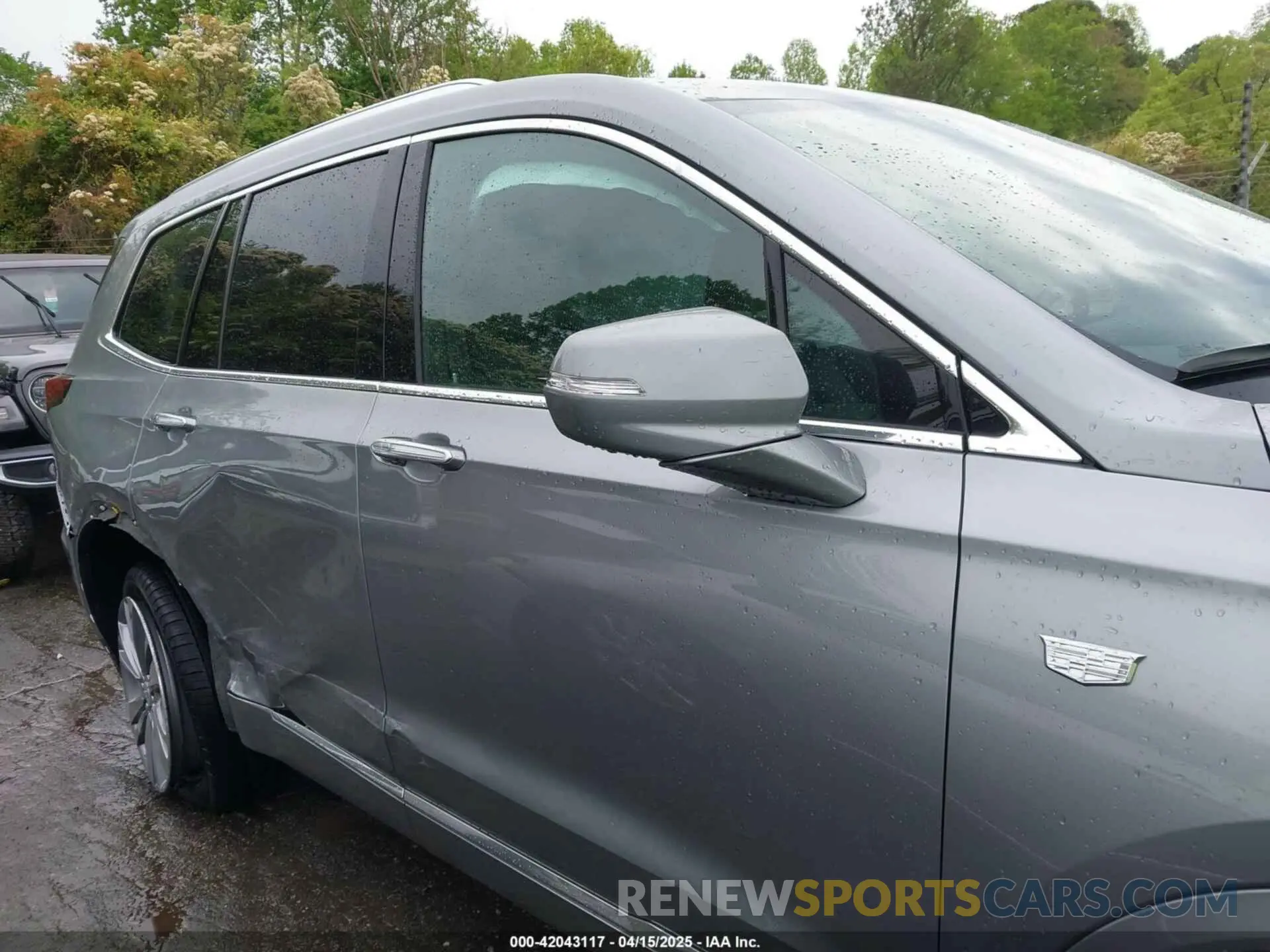 13 Photograph of a damaged car 1GYKPCRS0RZ748048 CADILLAC XT6 2024
