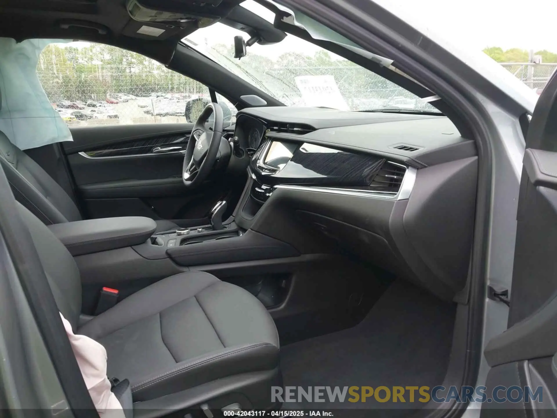 5 Photograph of a damaged car 1GYKPCRS0RZ748048 CADILLAC XT6 2024