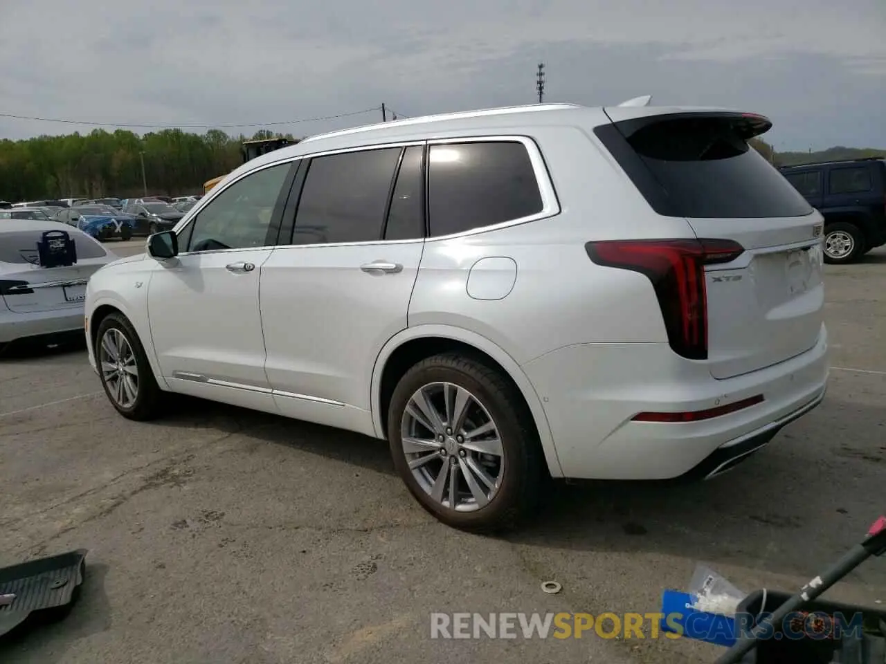 2 Photograph of a damaged car 1GYKPCRS4RZ702383 CADILLAC XT6 2024