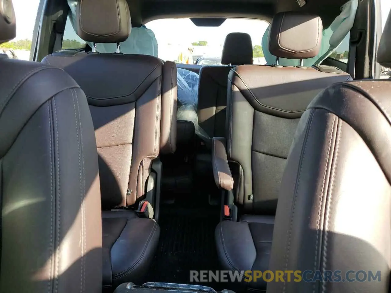 10 Photograph of a damaged car 1GYKPCRS7RZ709179 CADILLAC XT6 2024