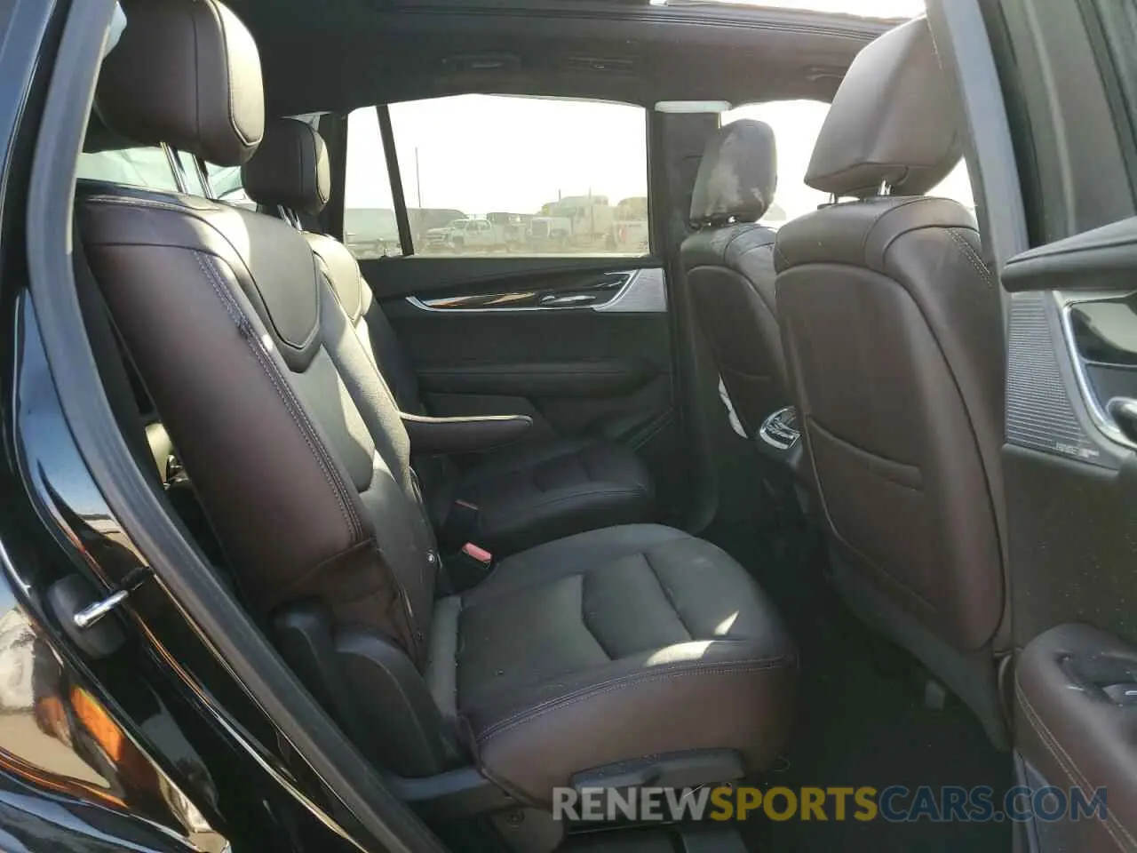 12 Photograph of a damaged car 1GYKPCRS7RZ709179 CADILLAC XT6 2024