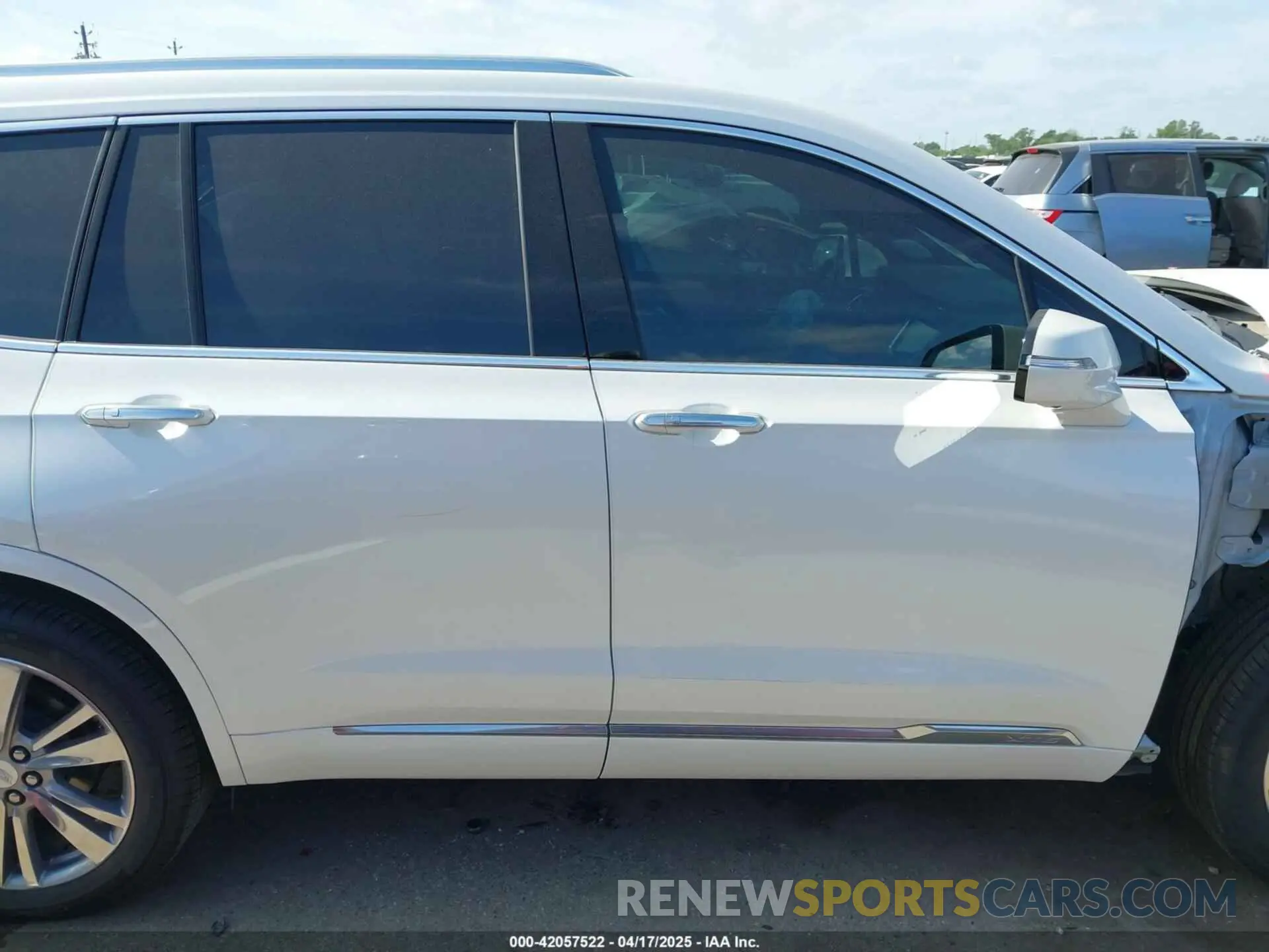 13 Photograph of a damaged car 1GYKPCRS9RZ726694 CADILLAC XT6 2024