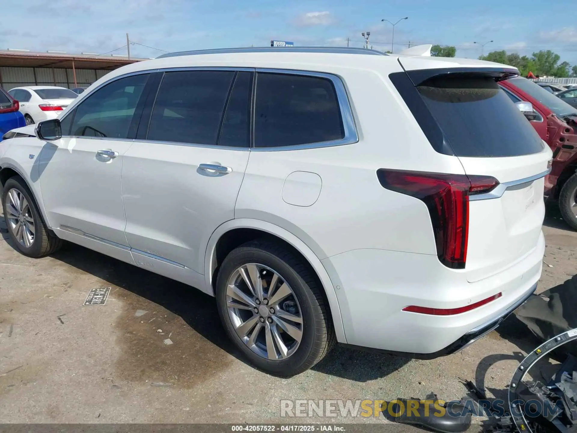 3 Photograph of a damaged car 1GYKPCRS9RZ726694 CADILLAC XT6 2024