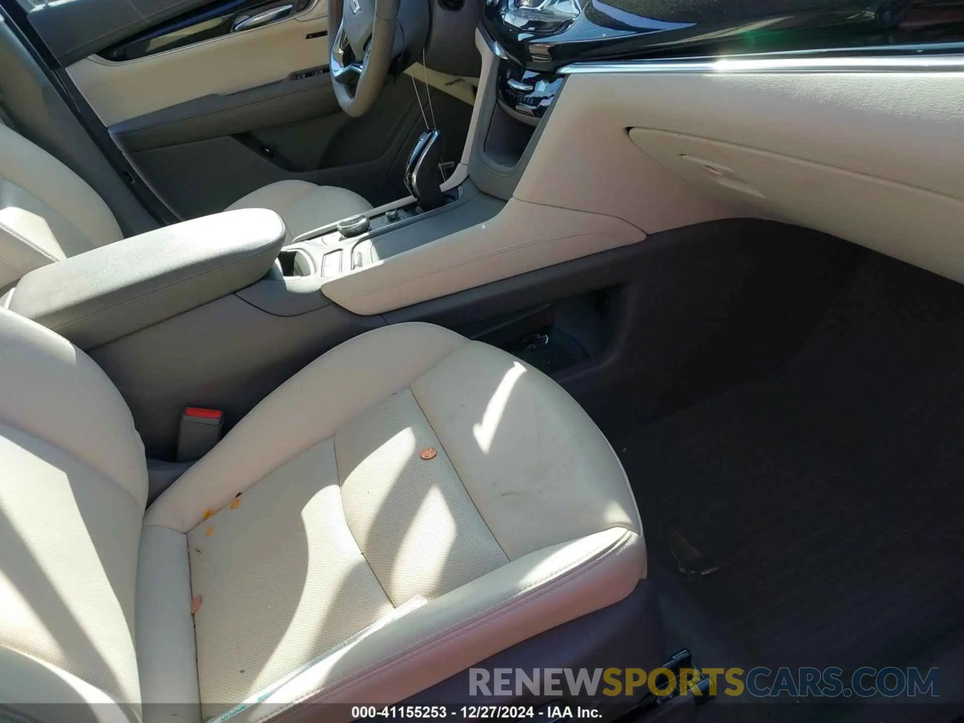 5 Photograph of a damaged car 1GYKPDRS2RZ737851 CADILLAC XT6 2024