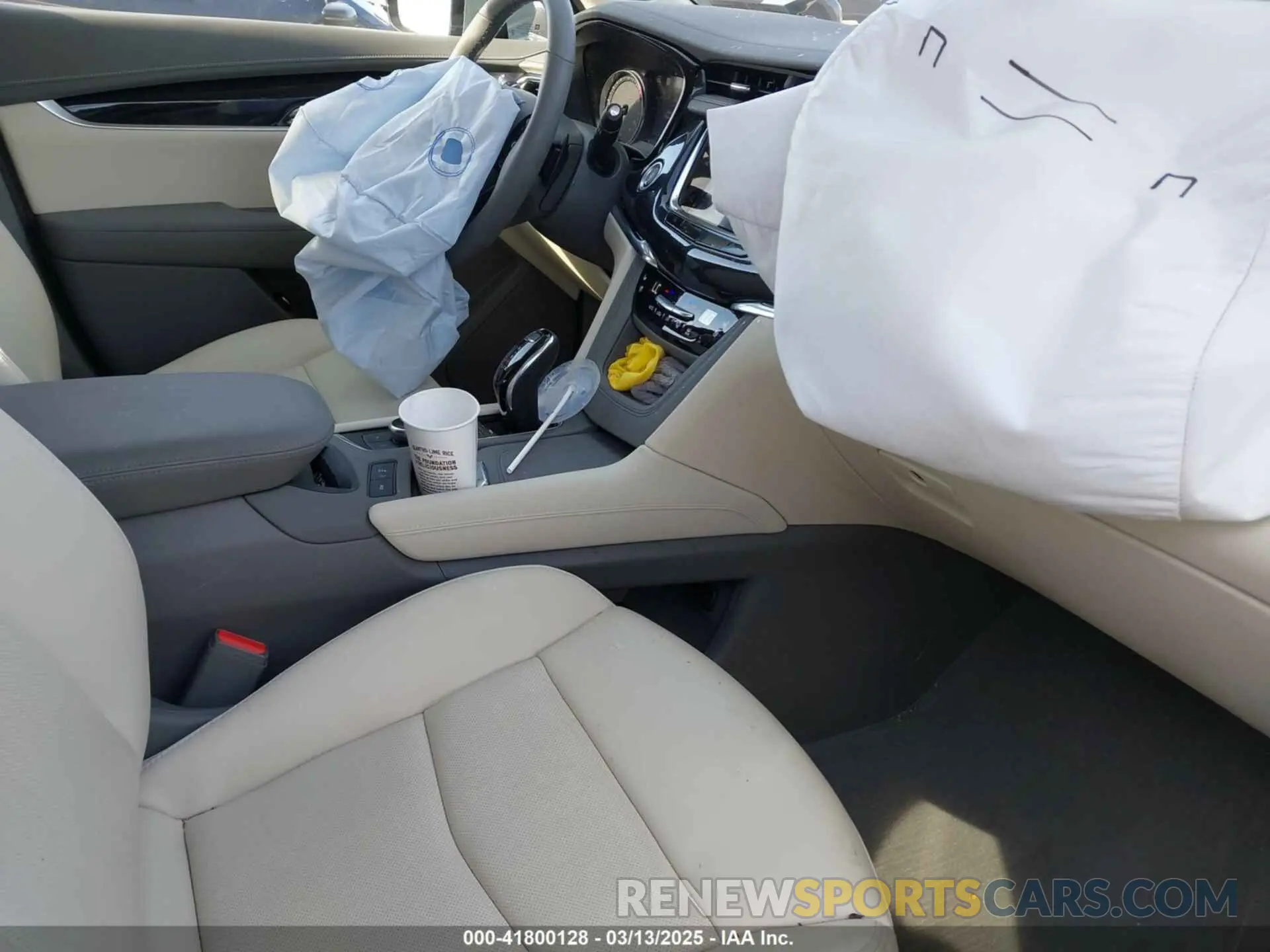 5 Photograph of a damaged car 1GYKPDRS8RZ739104 CADILLAC XT6 2024