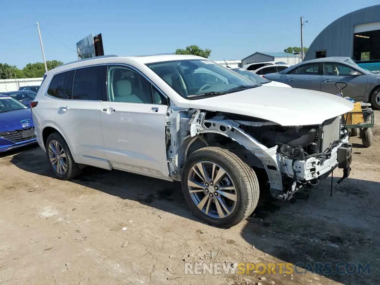 4 Photograph of a damaged car 1GYKPDRSXRZ715368 CADILLAC XT6 2024