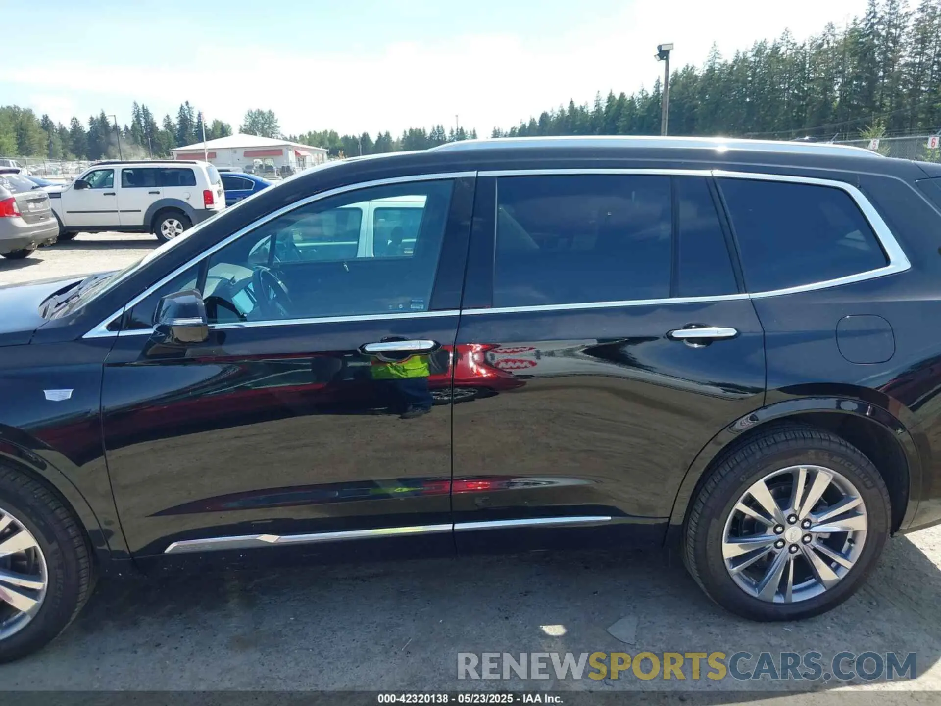 15 Photograph of a damaged car 1GYKPDRSXRZ721817 CADILLAC XT6 2024