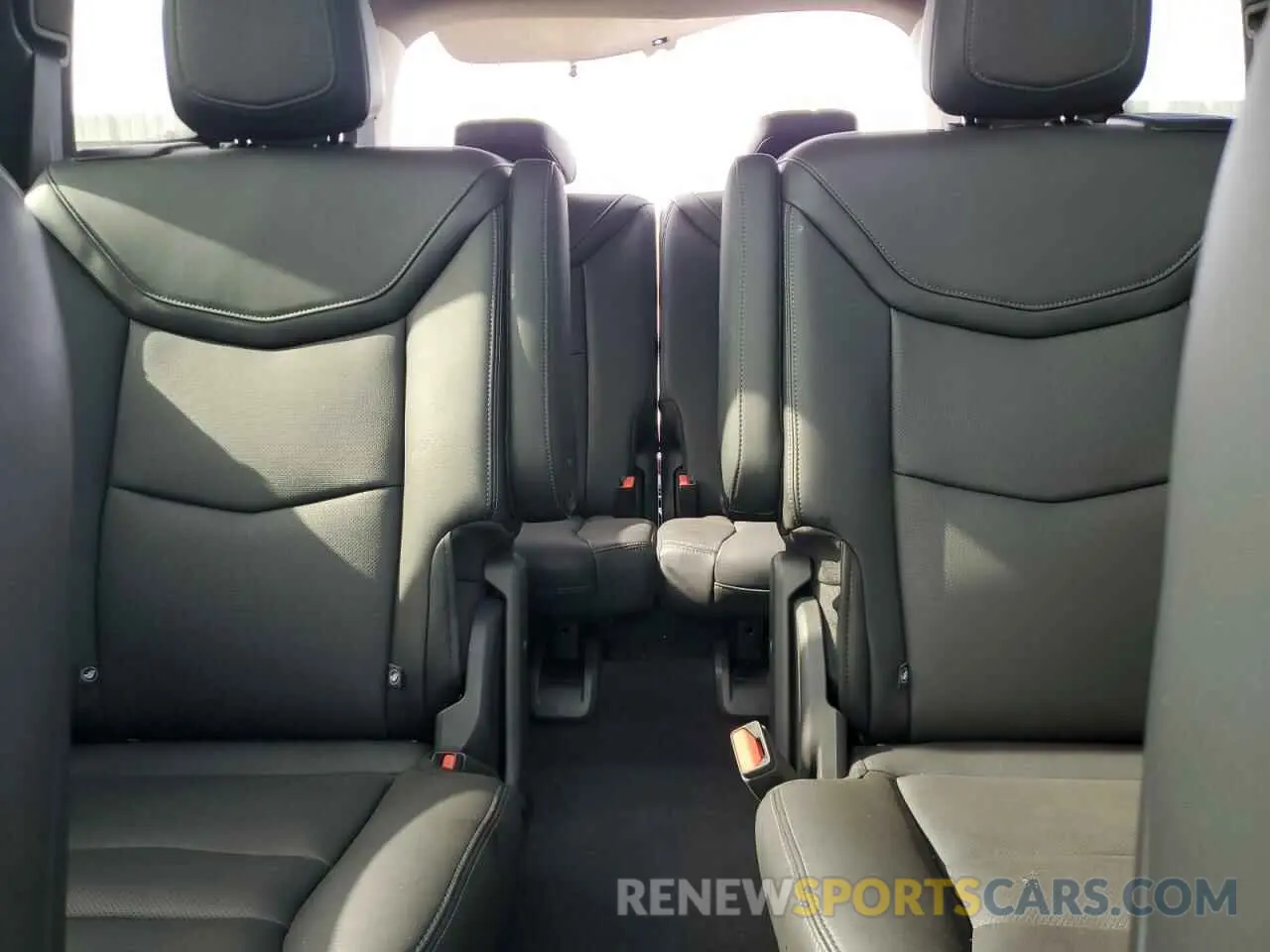 10 Photograph of a damaged car 1GYKPGRS5RZ715506 CADILLAC XT6 2024
