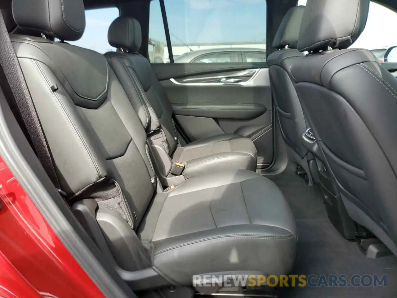 11 Photograph of a damaged car 1GYKPGRS5RZ715506 CADILLAC XT6 2024