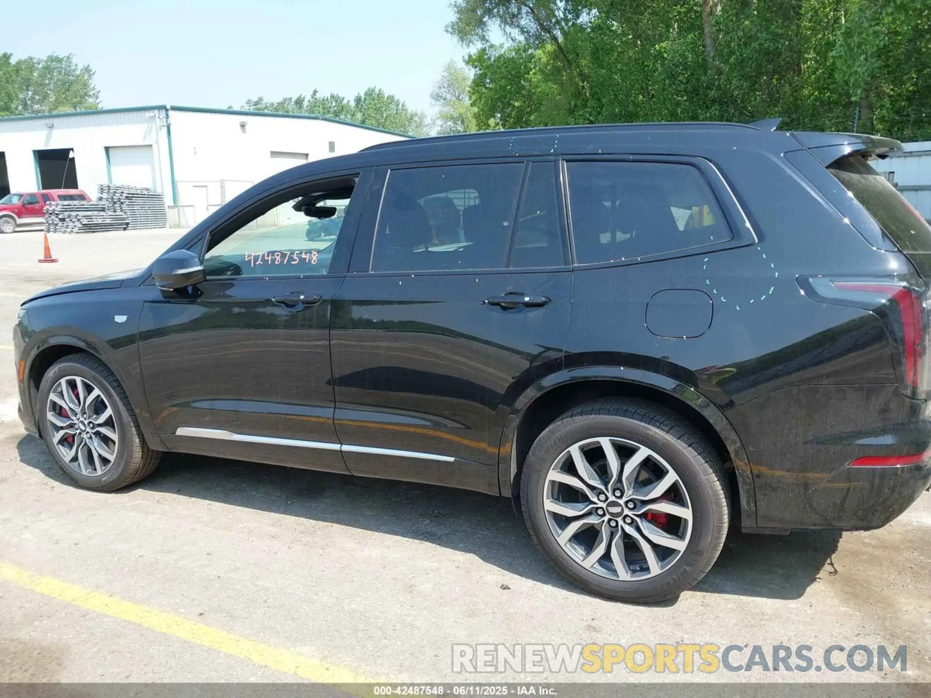 14 Photograph of a damaged car 1GYKPGRS5RZ747923 CADILLAC XT6 2024