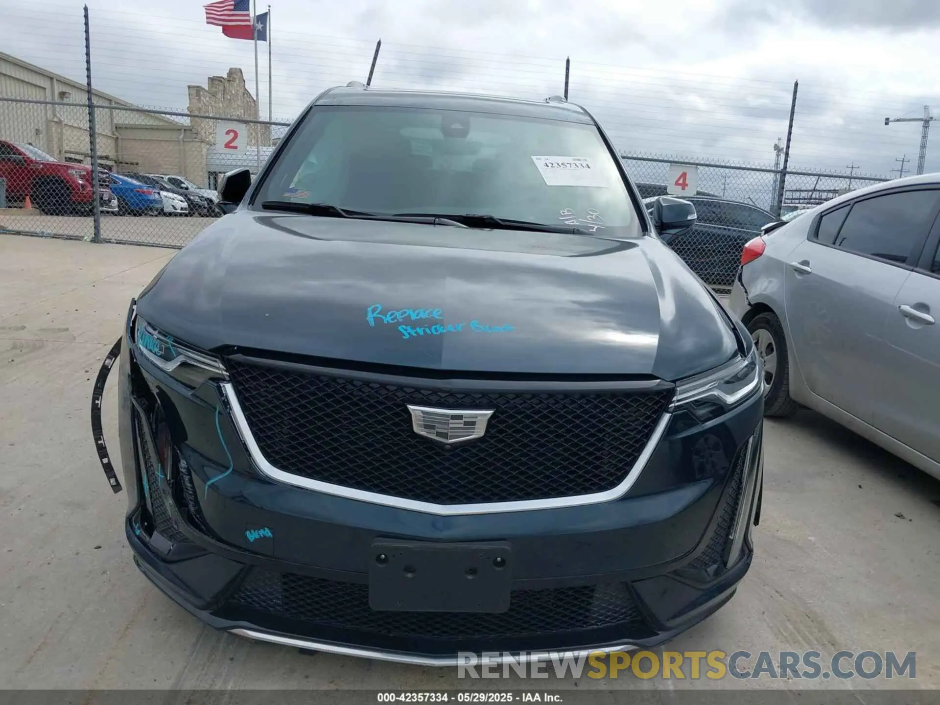 12 Photograph of a damaged car 1GYKPGRS5RZ754399 CADILLAC XT6 2024