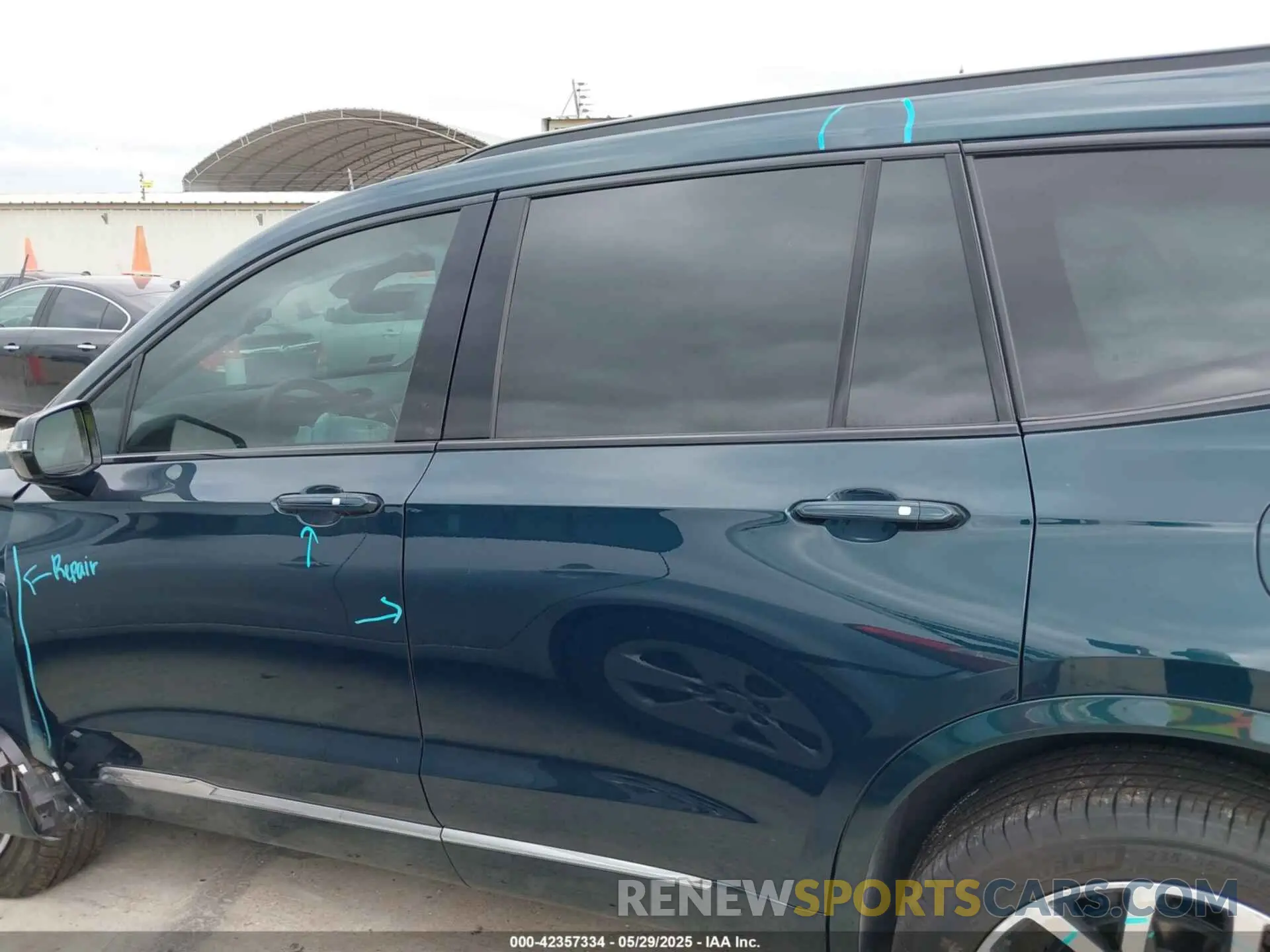 14 Photograph of a damaged car 1GYKPGRS5RZ754399 CADILLAC XT6 2024