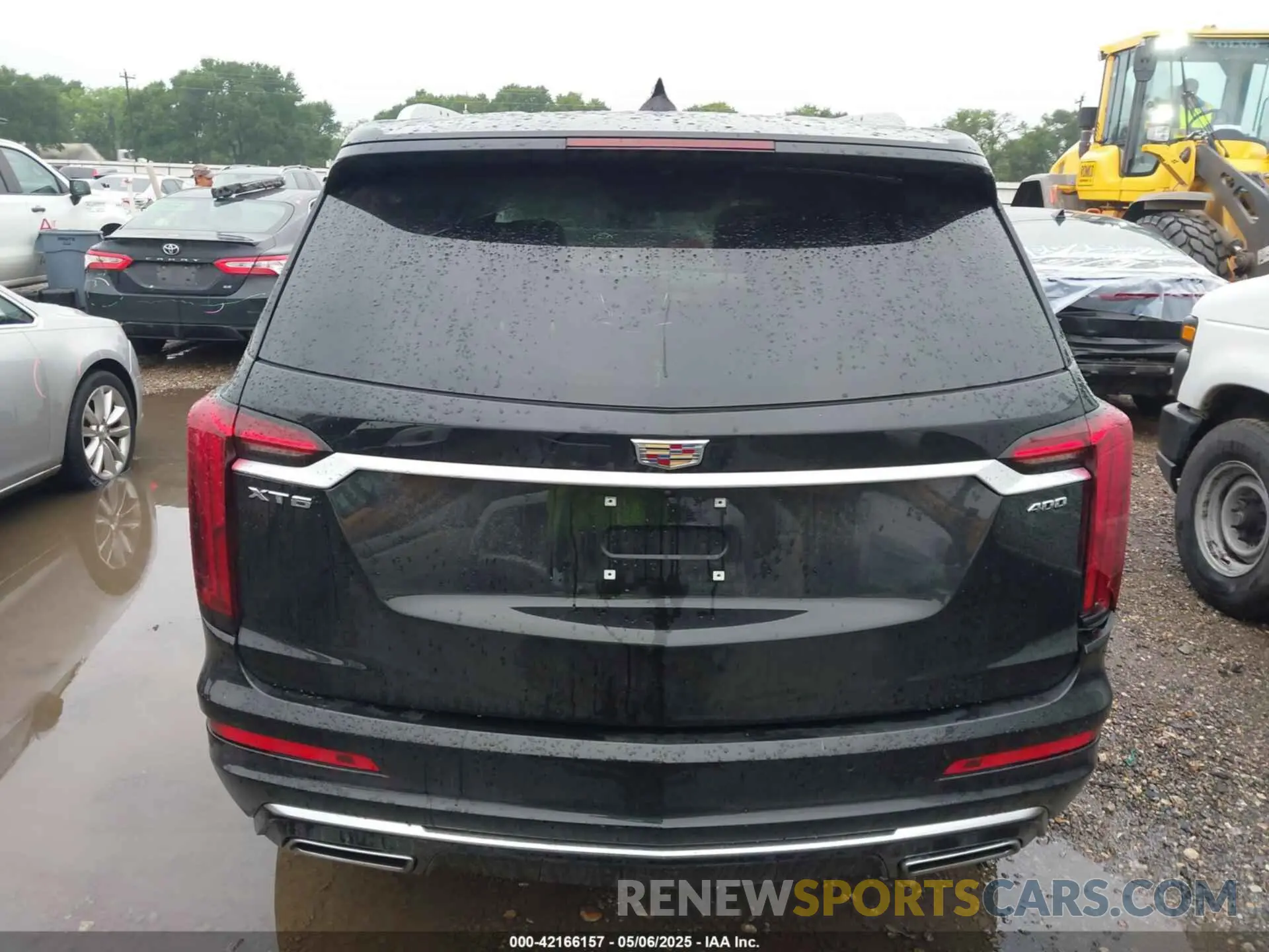 16 Photograph of a damaged car 1GYKPCRS3SZ120054 CADILLAC XT6 2025