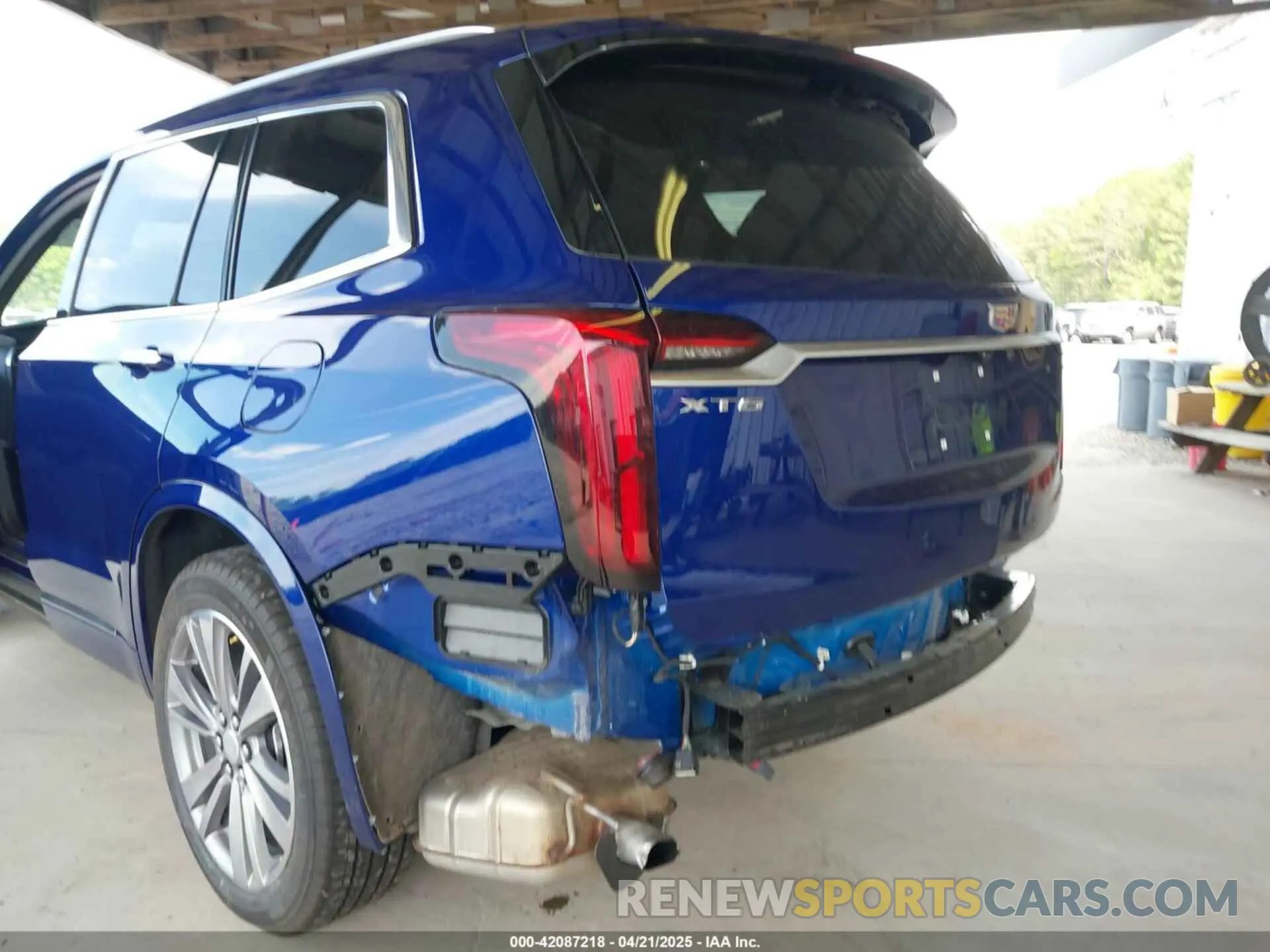19 Photograph of a damaged car 1GYKPCRS5SZ119357 CADILLAC XT6 2025