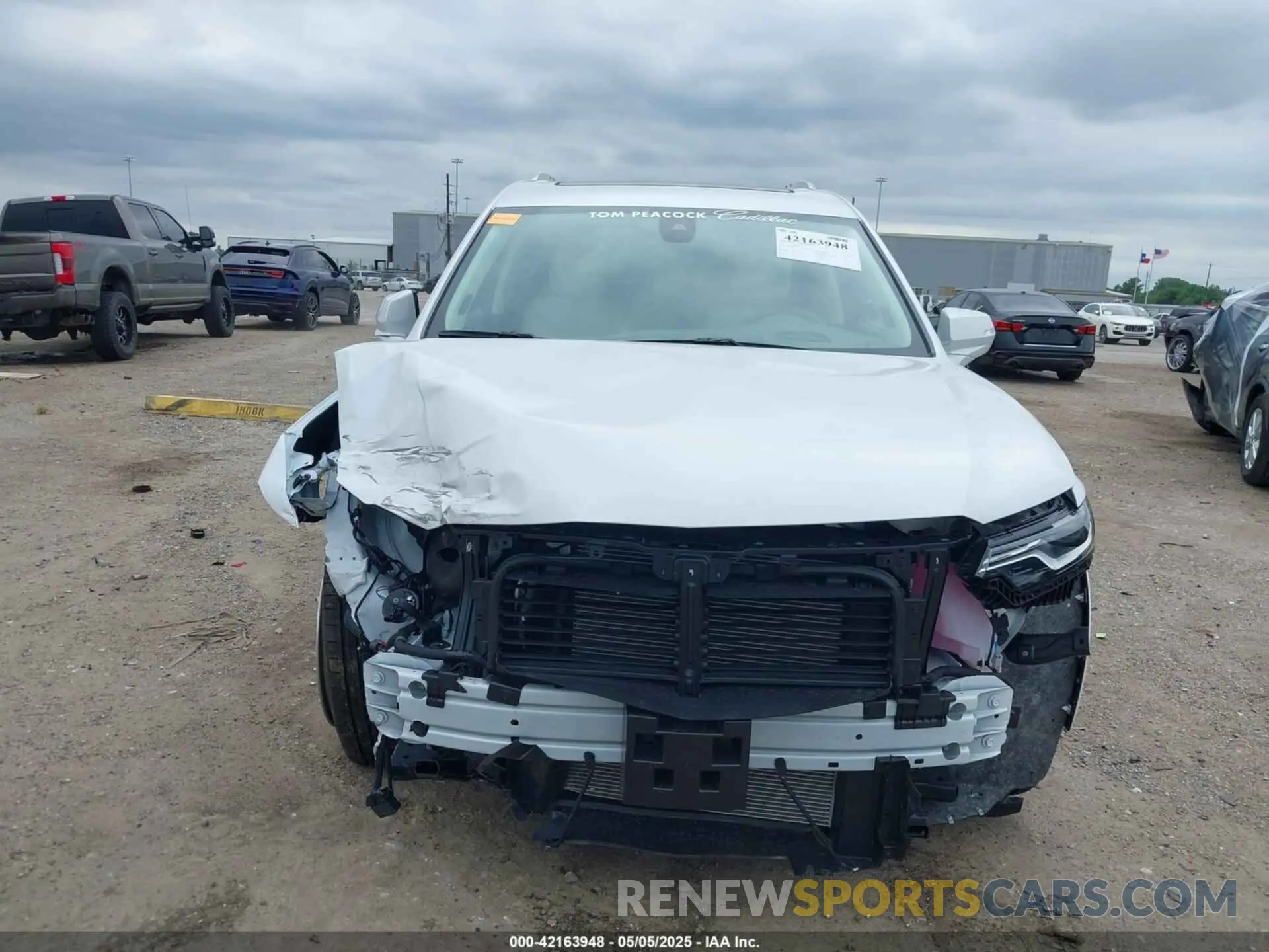 13 Photograph of a damaged car 1GYKPCRS5SZ133551 CADILLAC XT6 2025