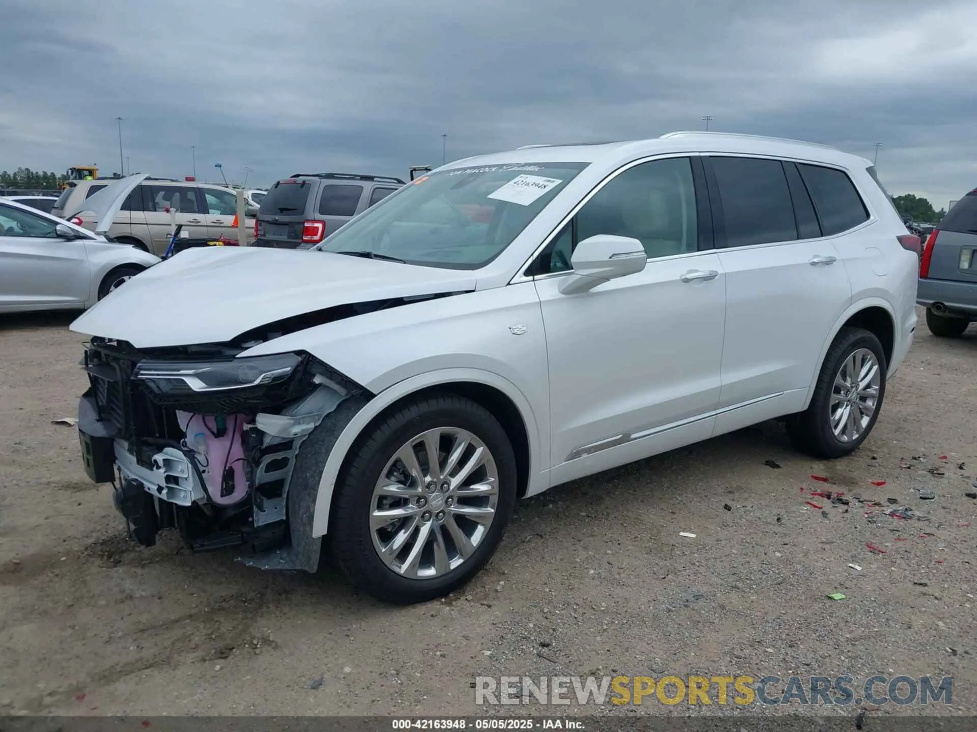 2 Photograph of a damaged car 1GYKPCRS5SZ133551 CADILLAC XT6 2025
