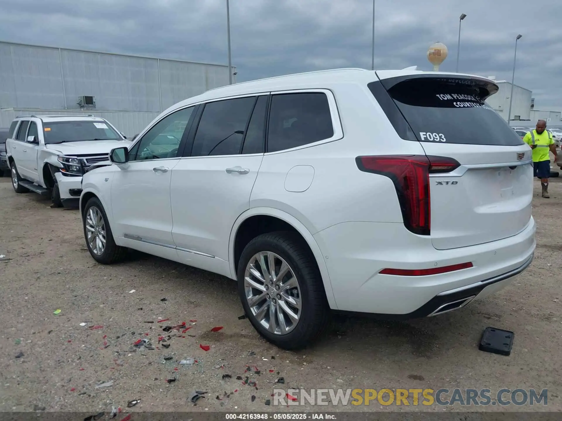 3 Photograph of a damaged car 1GYKPCRS5SZ133551 CADILLAC XT6 2025