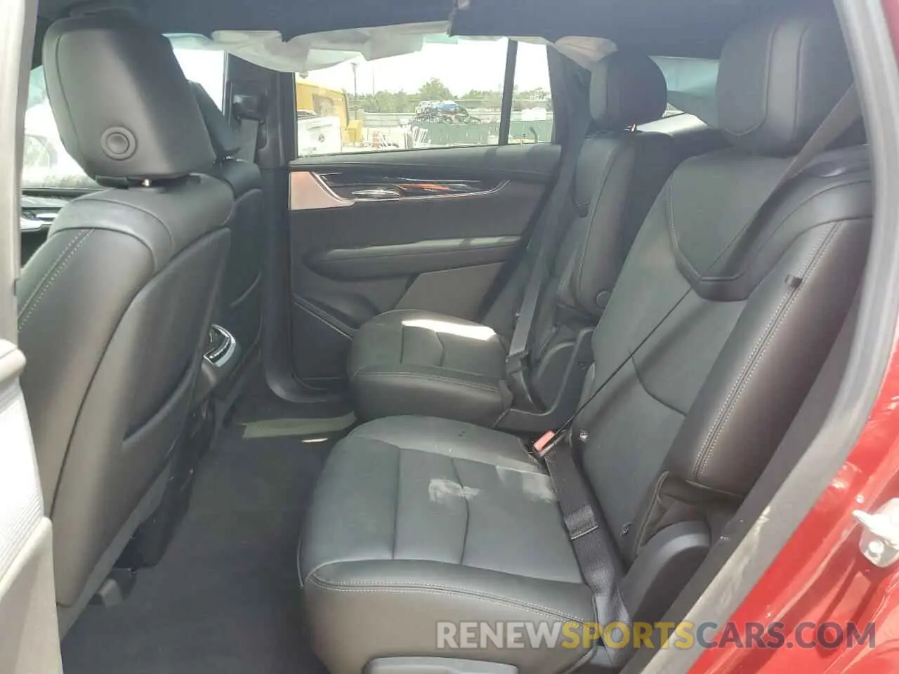 11 Photograph of a damaged car 1GYKPDRS1SZ128403 CADILLAC XT6 2025