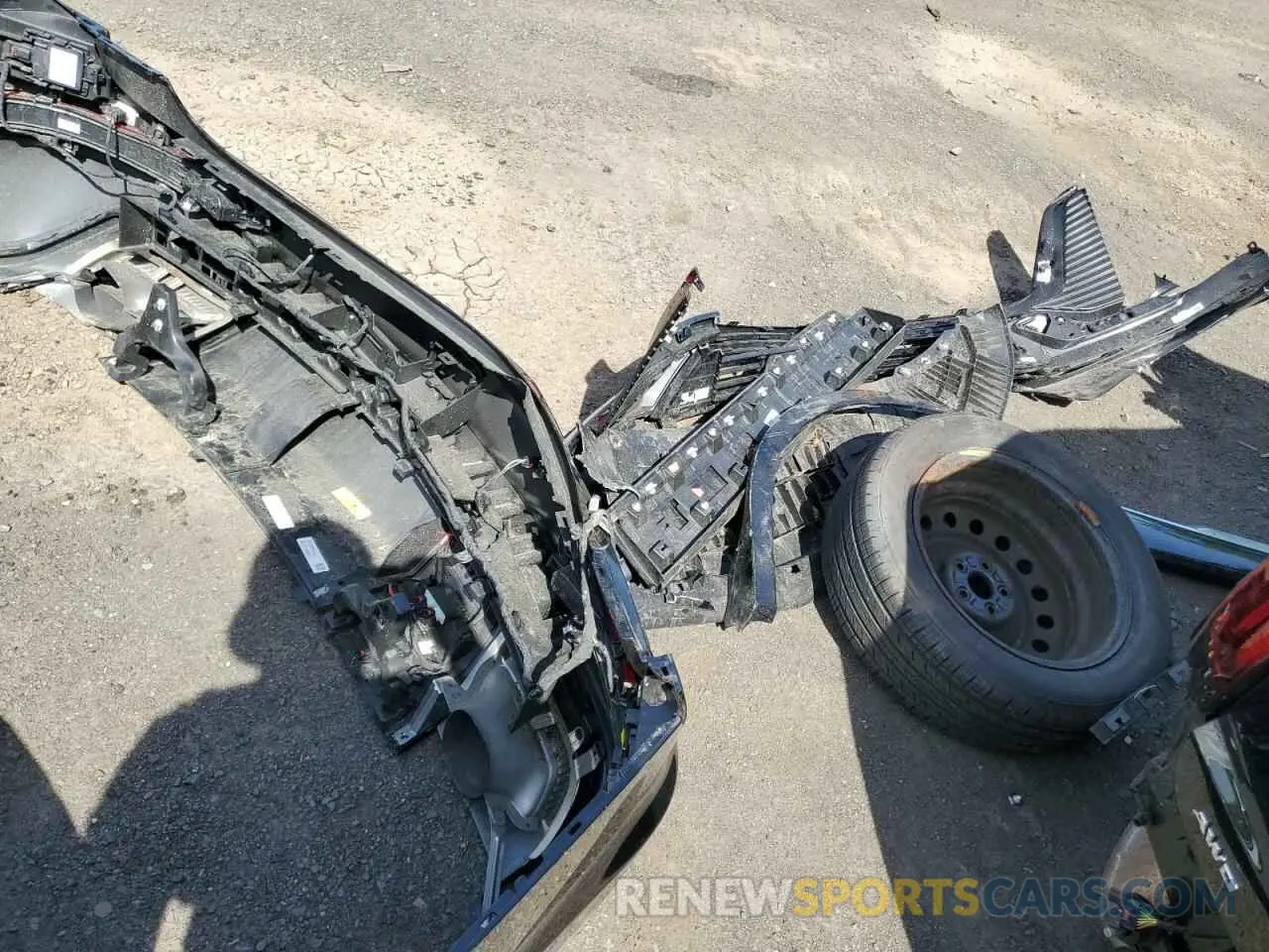 13 Photograph of a damaged car 1GYKPDRS9SZ120694 CADILLAC XT6 2025