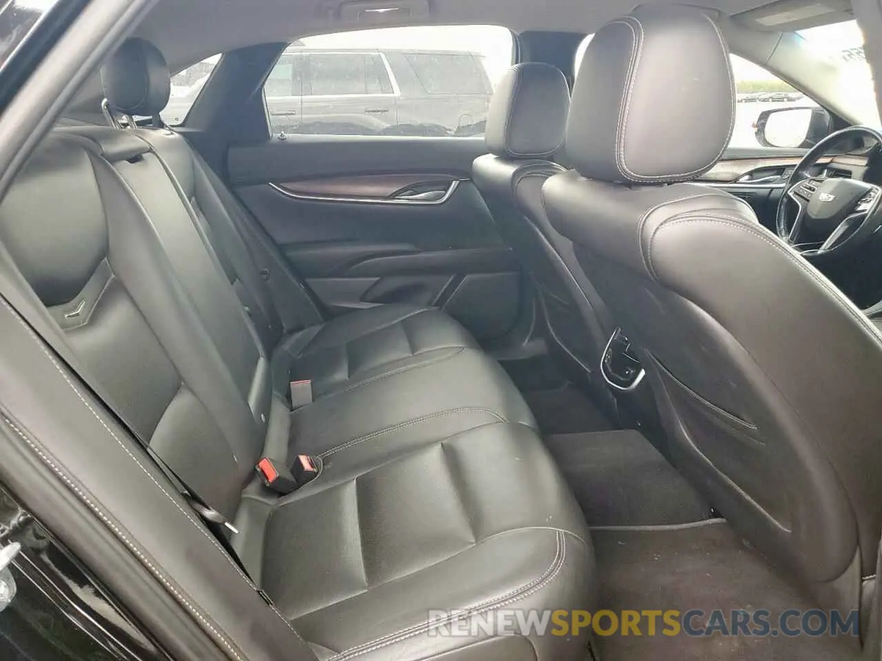 10 Photograph of a damaged car 2G61M5S30K9133673 CADILLAC XTS 2019