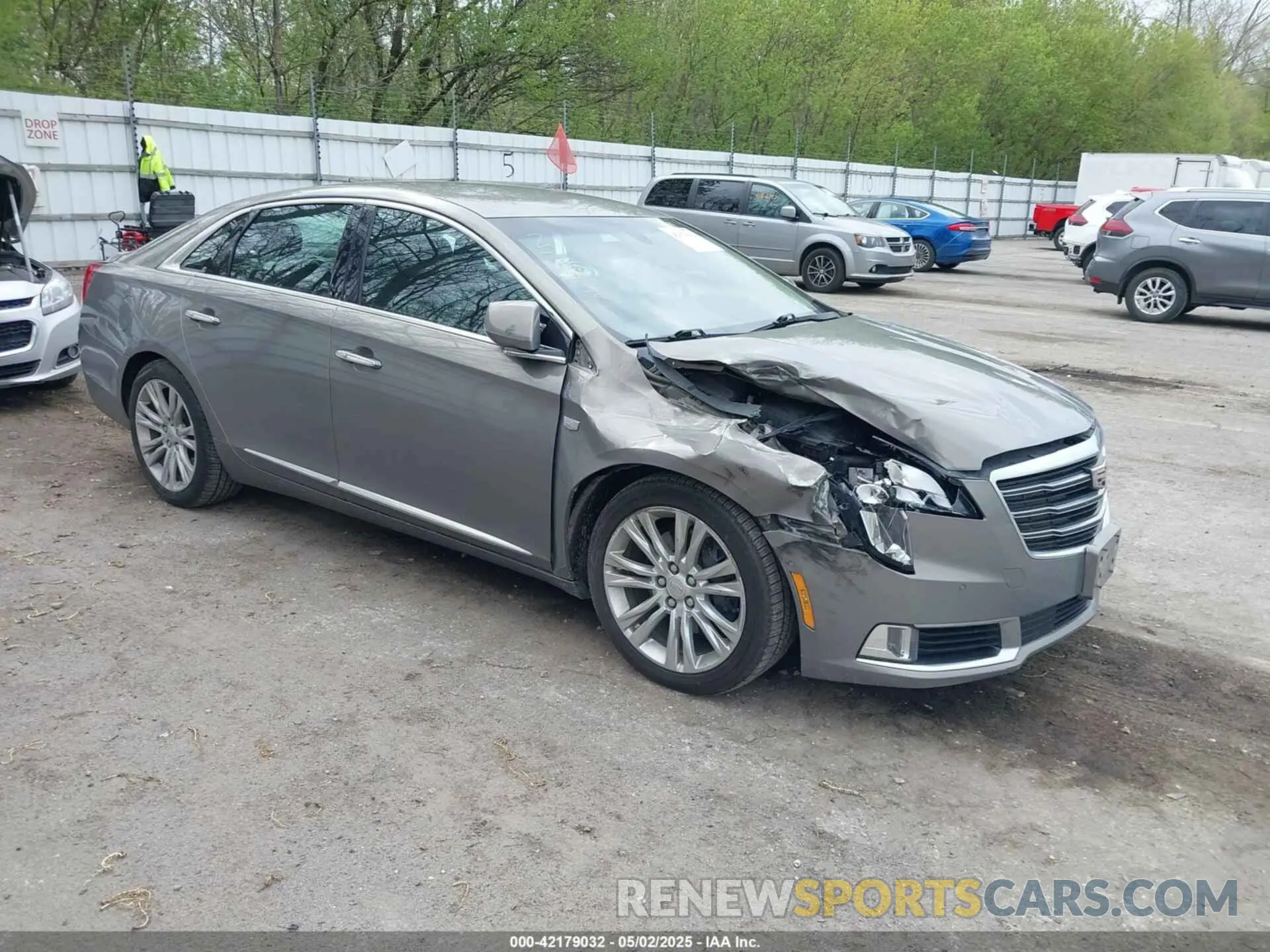 1 Photograph of a damaged car 2G61M5S31K9127431 CADILLAC XTS 2019