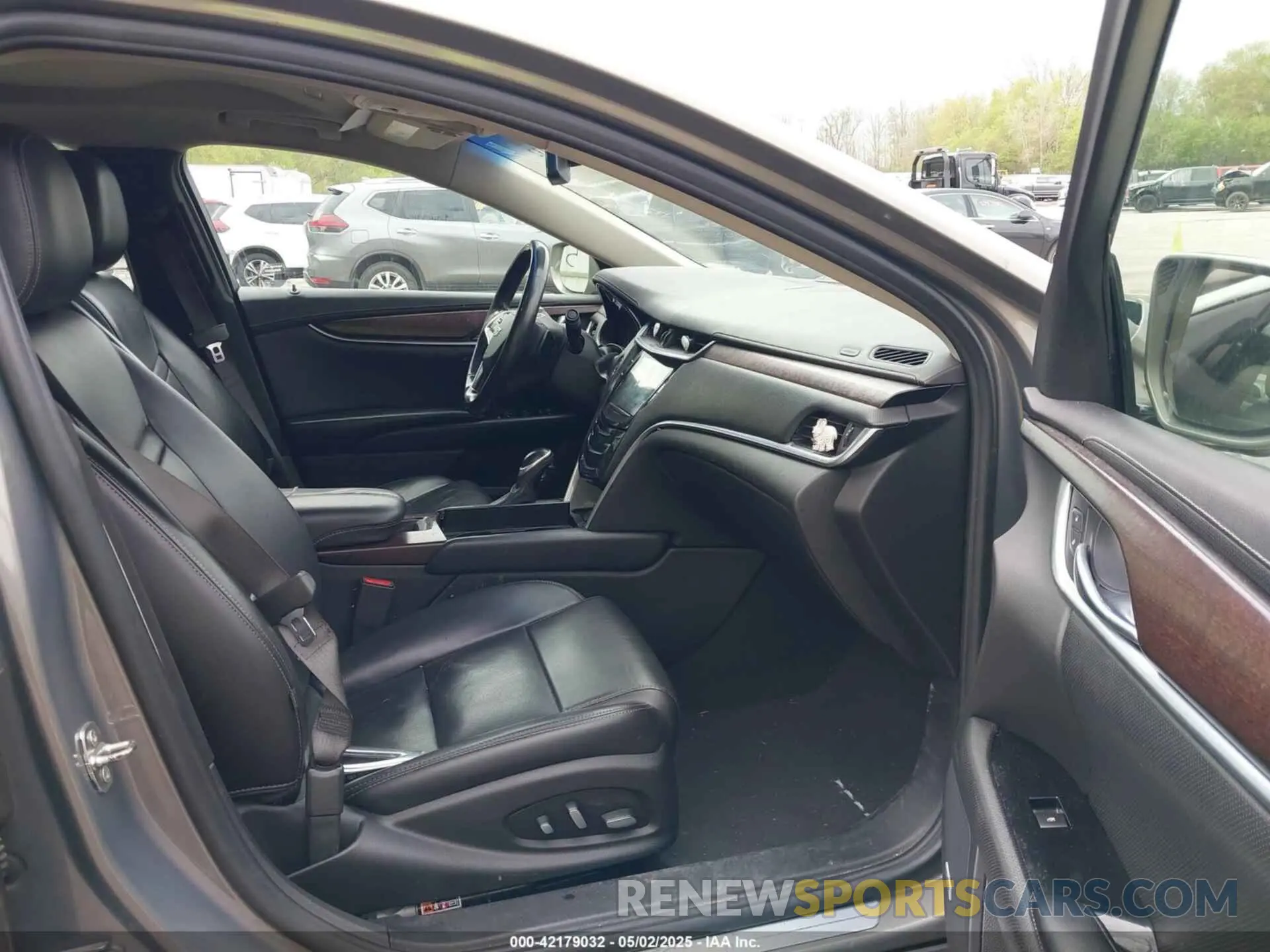 5 Photograph of a damaged car 2G61M5S31K9127431 CADILLAC XTS 2019