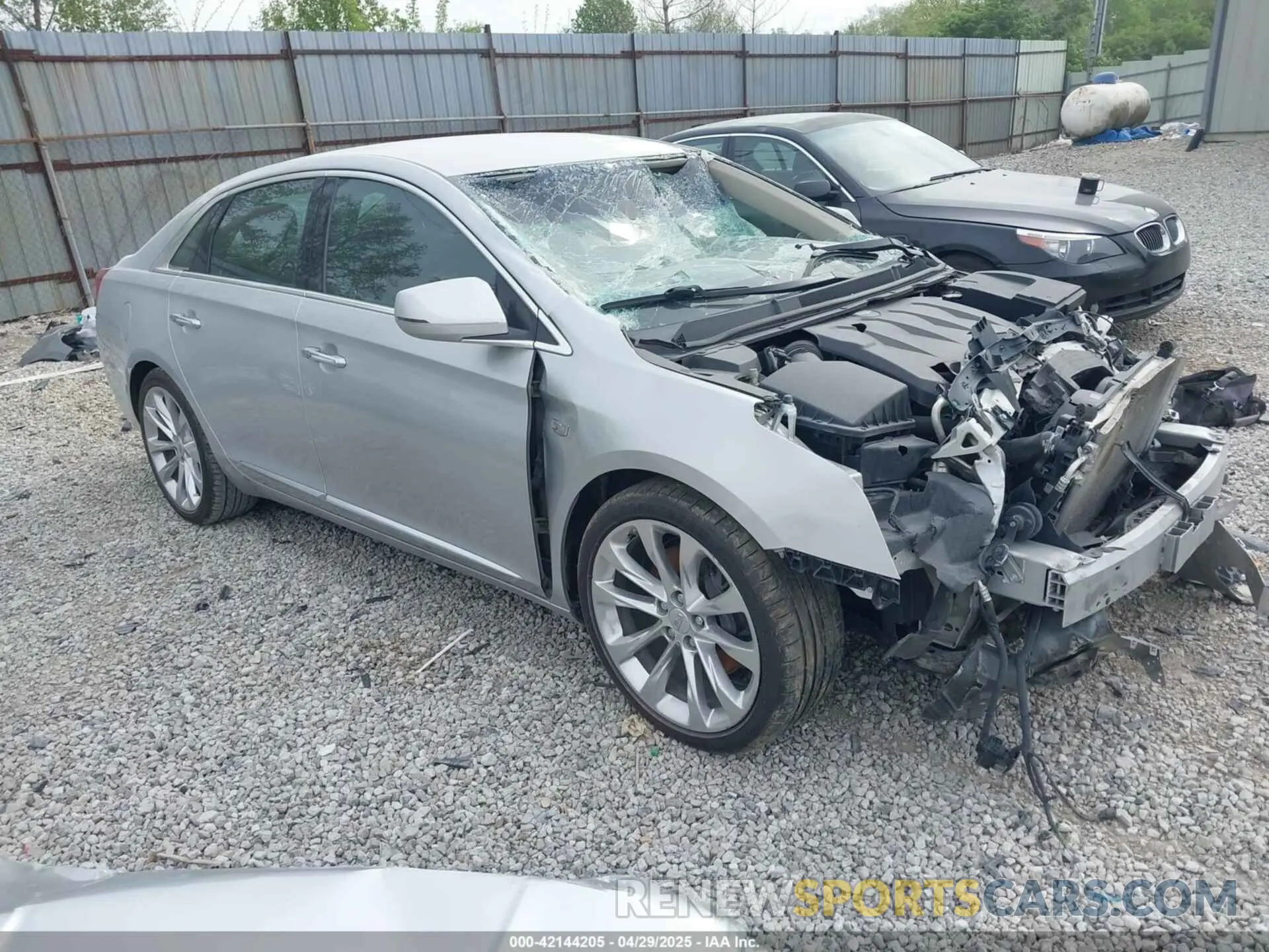 1 Photograph of a damaged car 2G61M5S31K9137814 CADILLAC XTS 2019