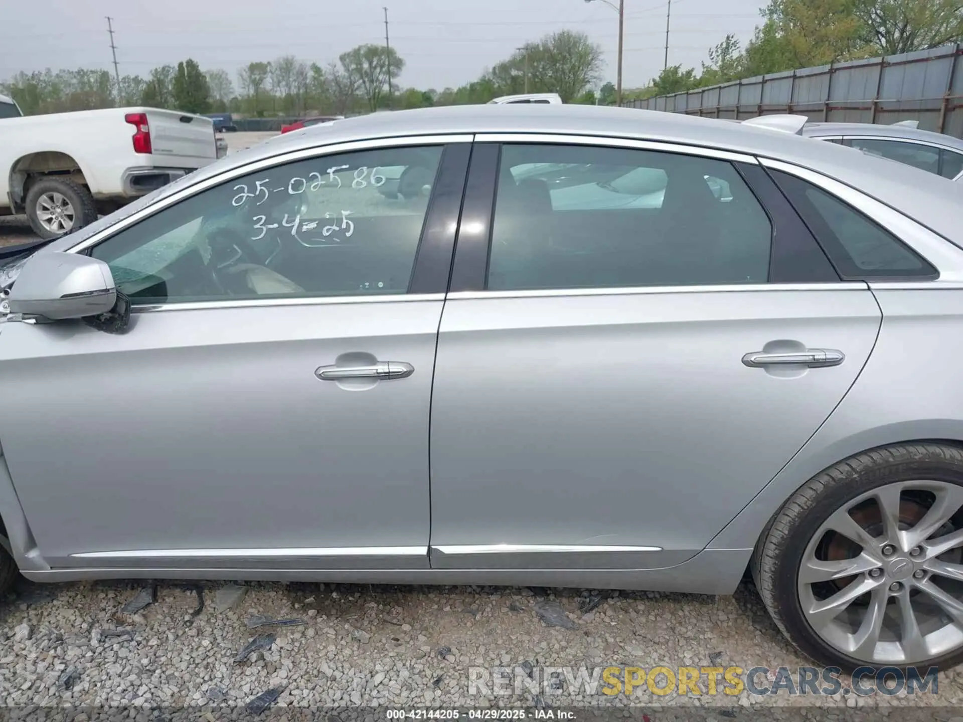 14 Photograph of a damaged car 2G61M5S31K9137814 CADILLAC XTS 2019