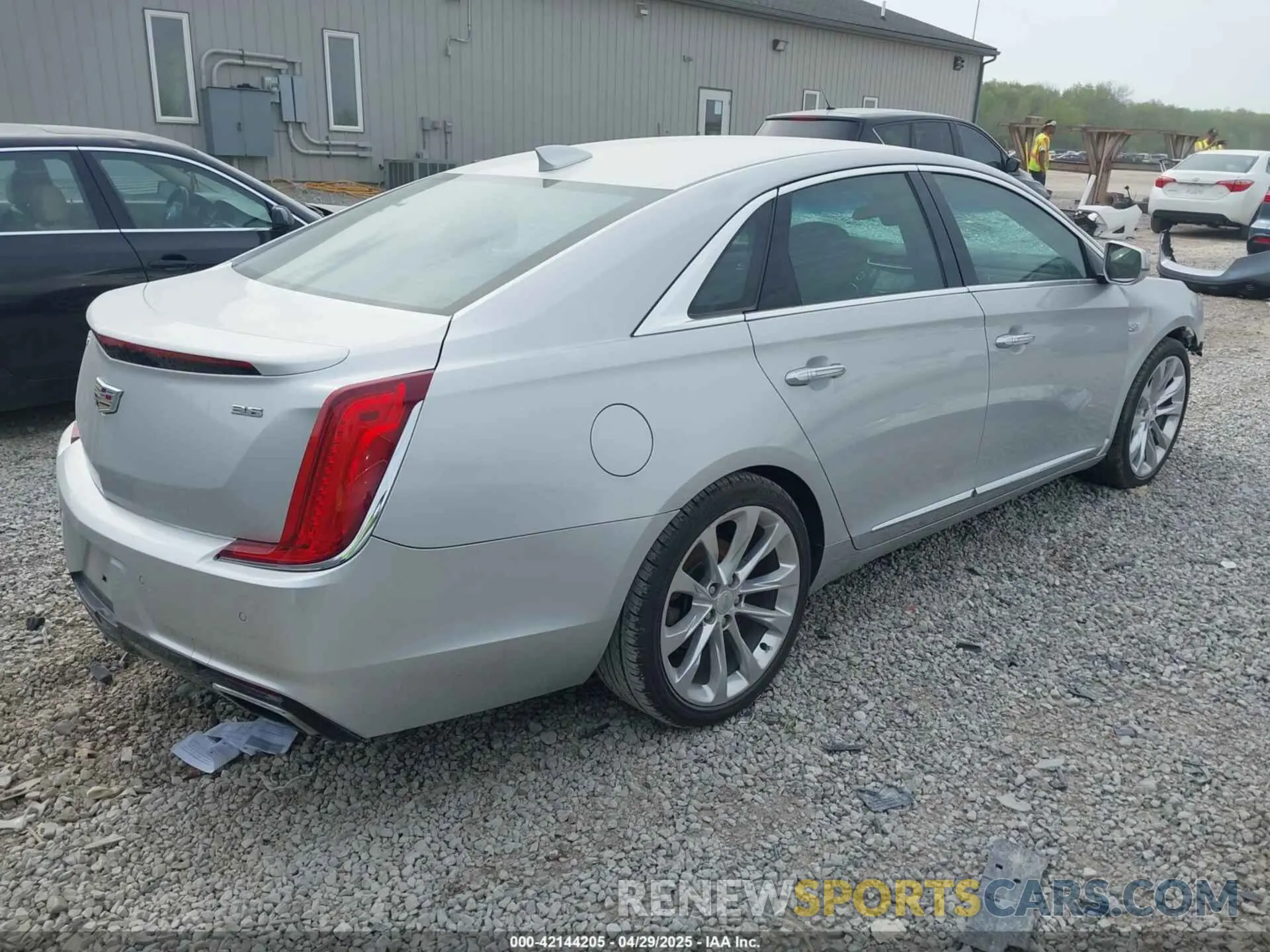 4 Photograph of a damaged car 2G61M5S31K9137814 CADILLAC XTS 2019