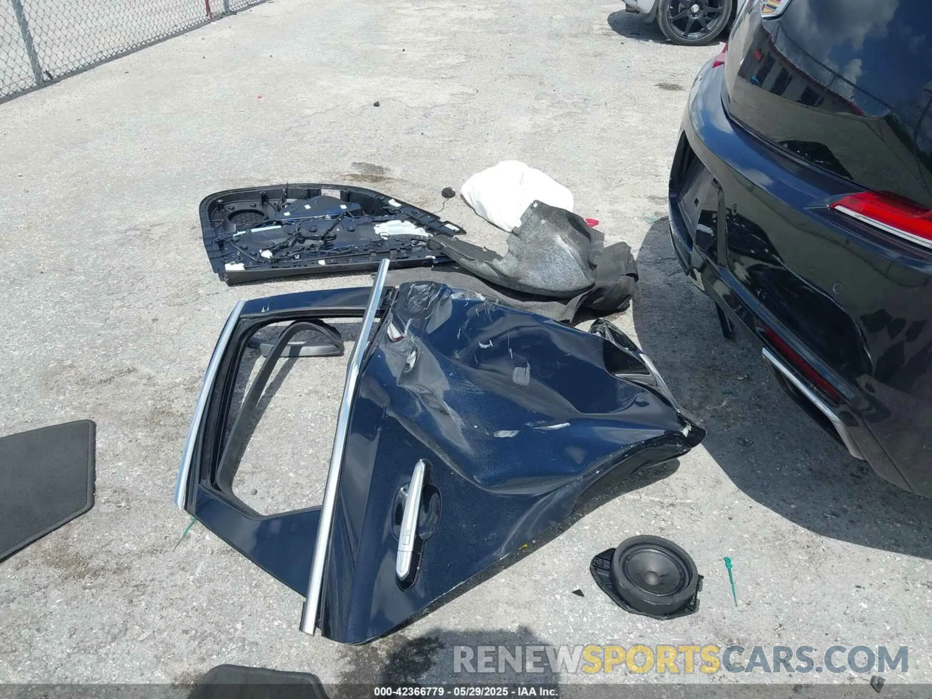 12 Photograph of a damaged car 2G61M5S31K9154855 CADILLAC XTS 2019
