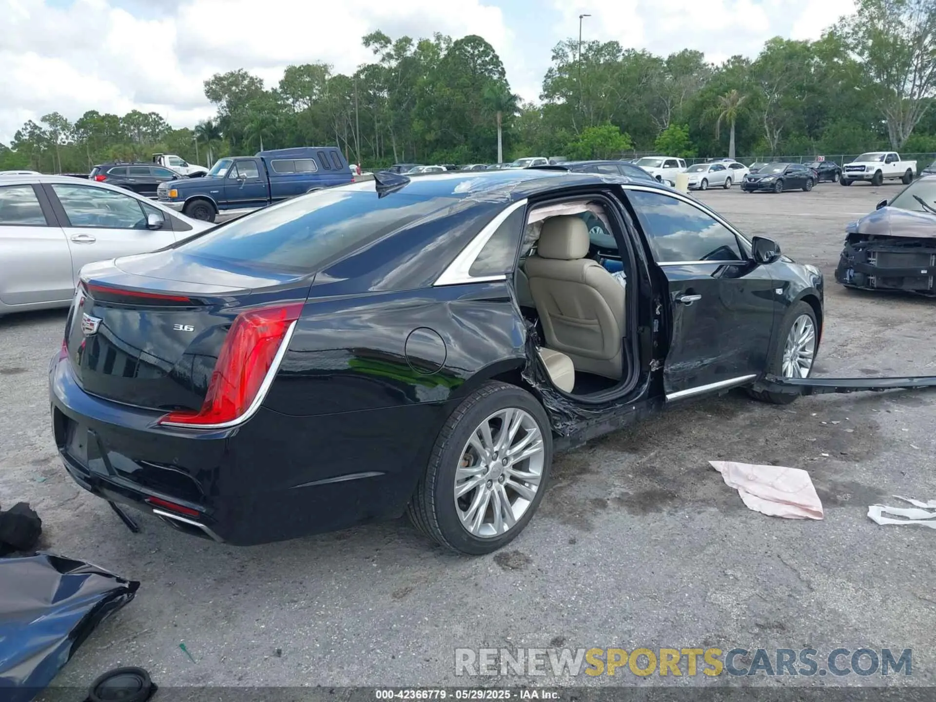 4 Photograph of a damaged car 2G61M5S31K9154855 CADILLAC XTS 2019