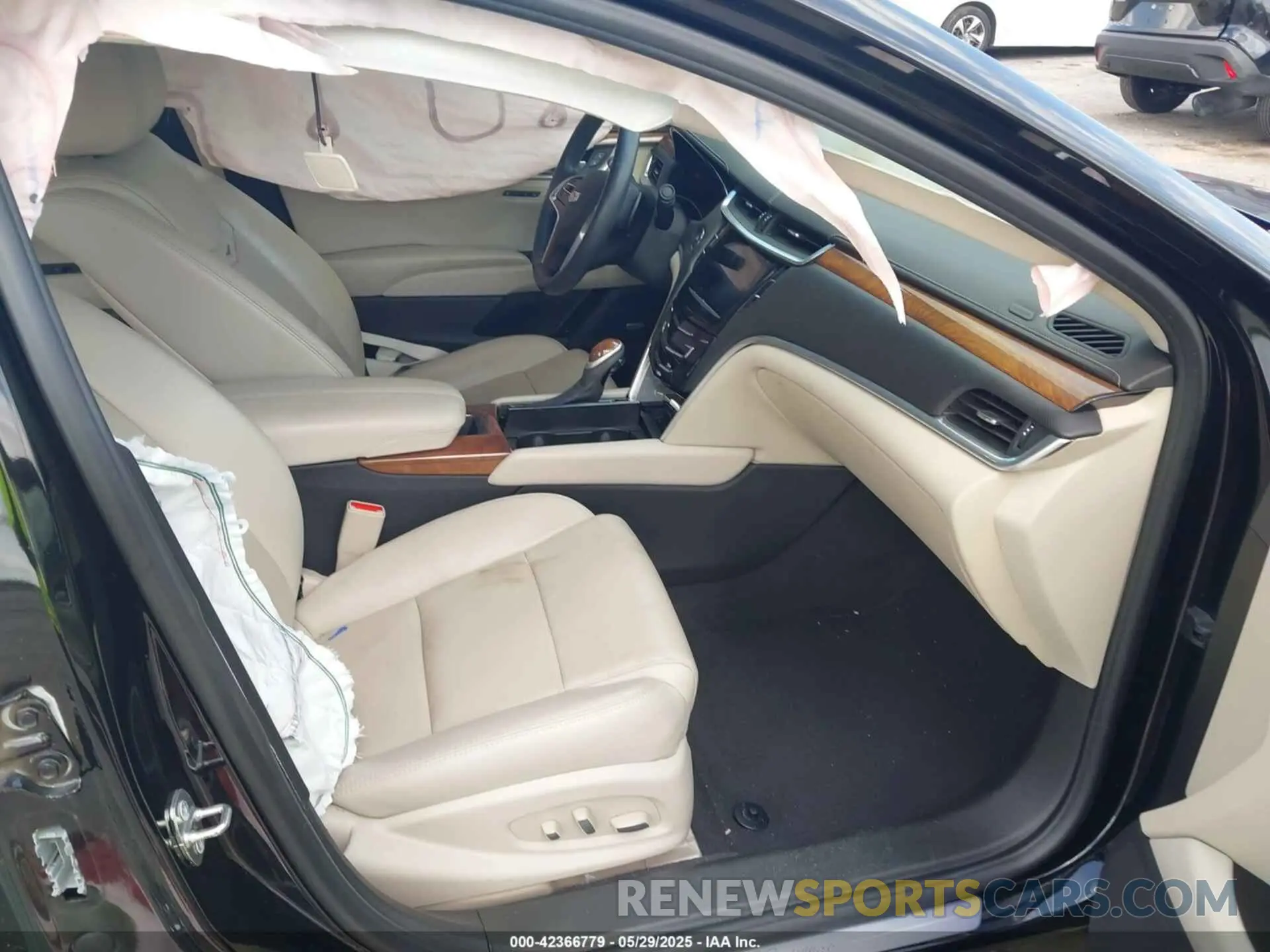 5 Photograph of a damaged car 2G61M5S31K9154855 CADILLAC XTS 2019