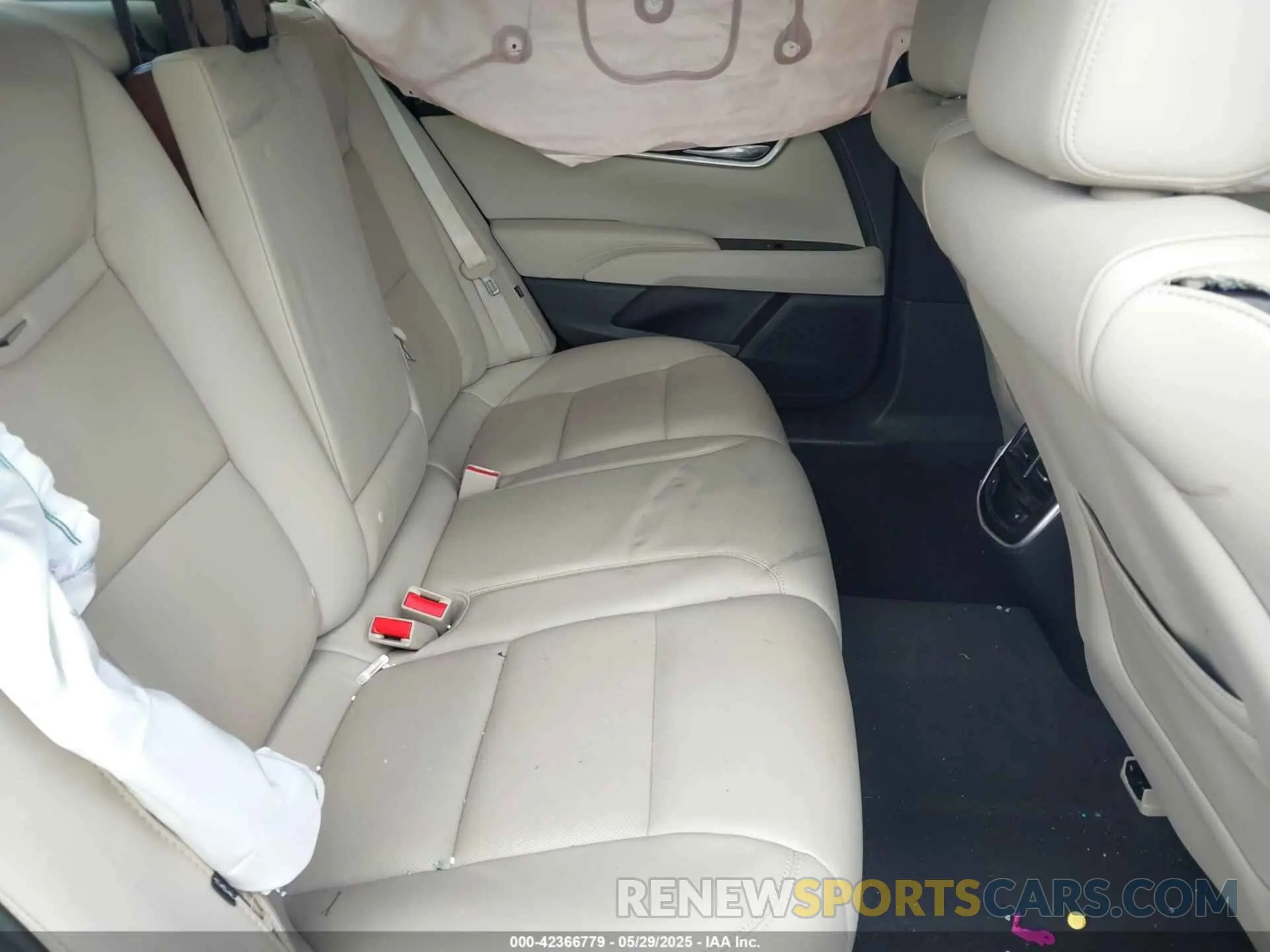 8 Photograph of a damaged car 2G61M5S31K9154855 CADILLAC XTS 2019