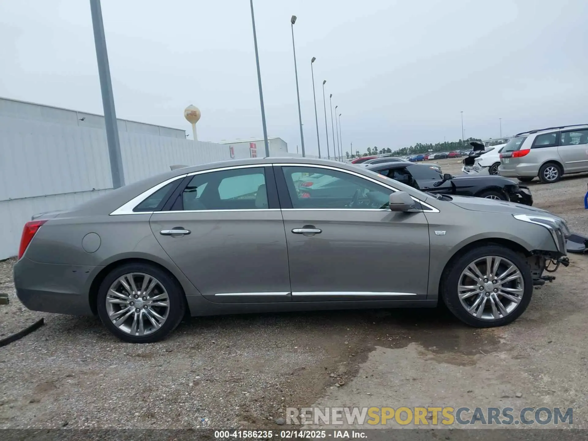 14 Photograph of a damaged car 2G61M5S32K9128829 CADILLAC XTS 2019