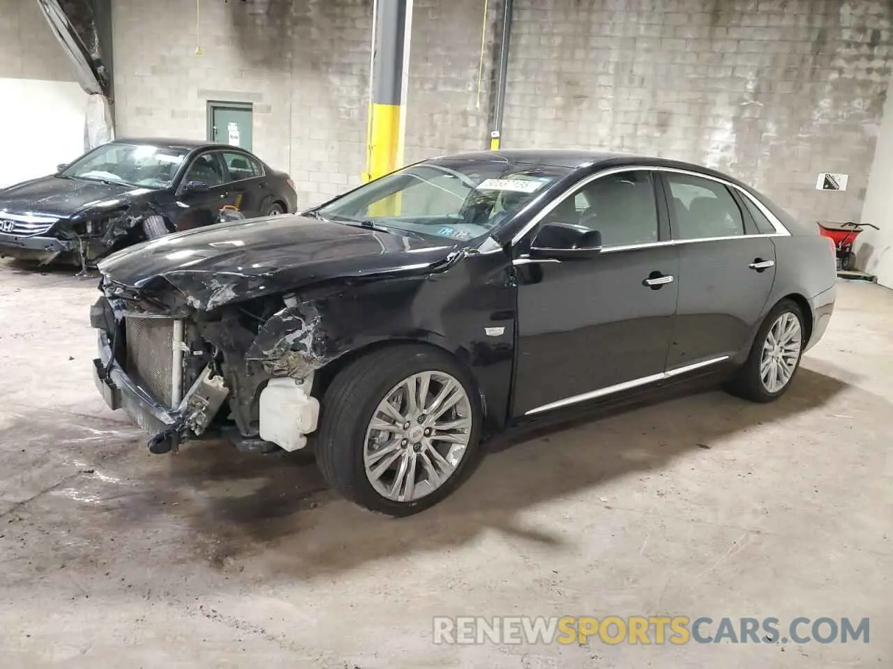 1 Photograph of a damaged car 2G61M5S32K9135165 CADILLAC XTS 2019