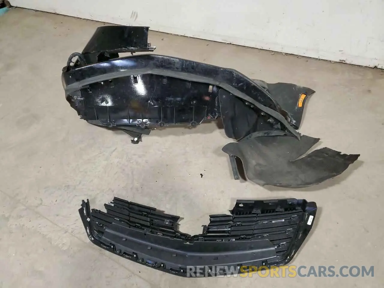 12 Photograph of a damaged car 2G61M5S32K9135165 CADILLAC XTS 2019