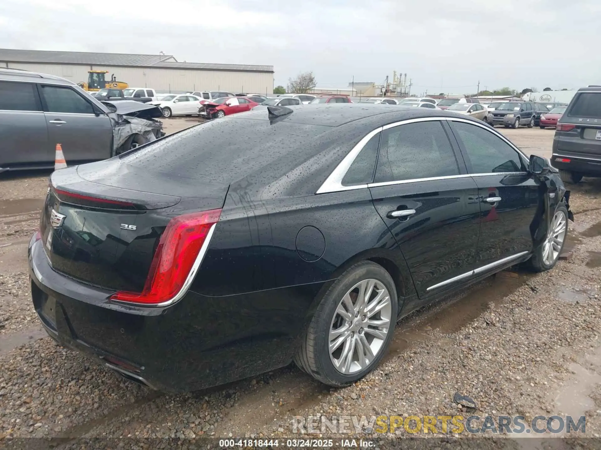 4 Photograph of a damaged car 2G61M5S32K9141807 CADILLAC XTS 2019