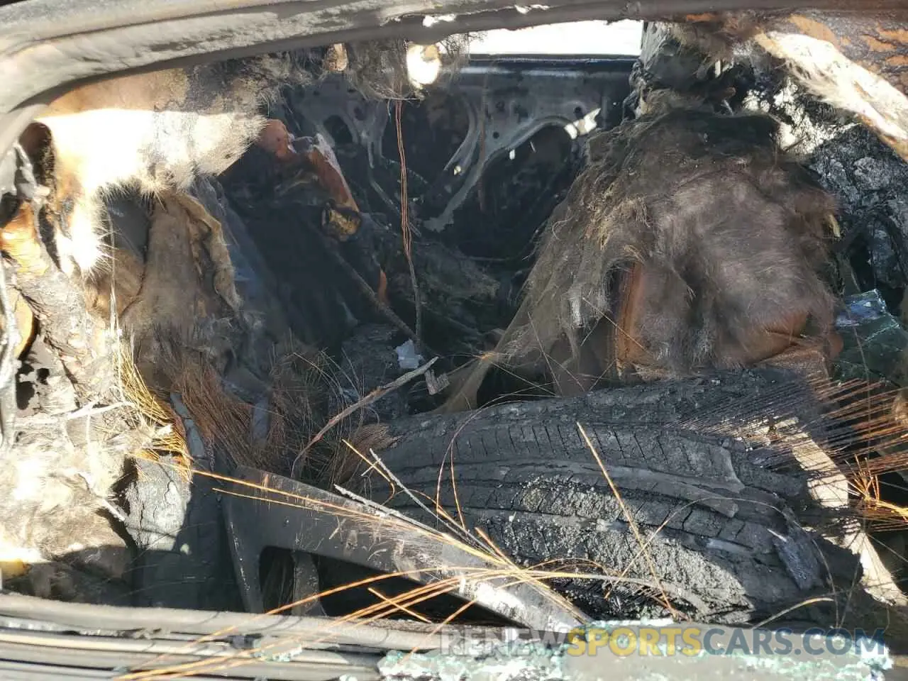 10 Photograph of a damaged car 2G61M5S33K9109318 CADILLAC XTS 2019
