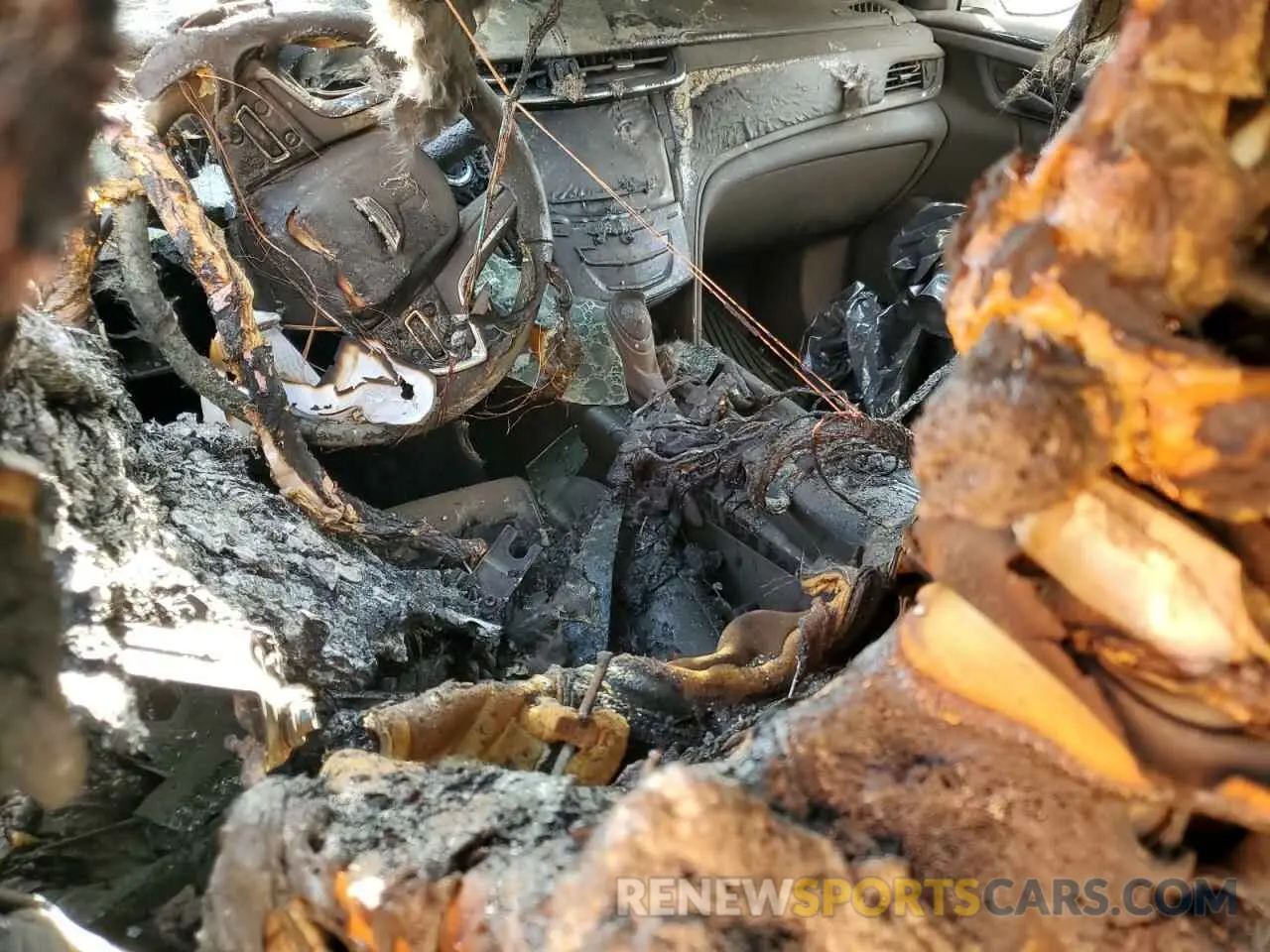8 Photograph of a damaged car 2G61M5S33K9109318 CADILLAC XTS 2019