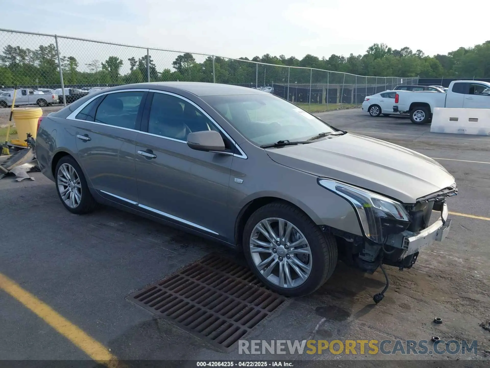 1 Photograph of a damaged car 2G61M5S33K9122831 CADILLAC XTS 2019