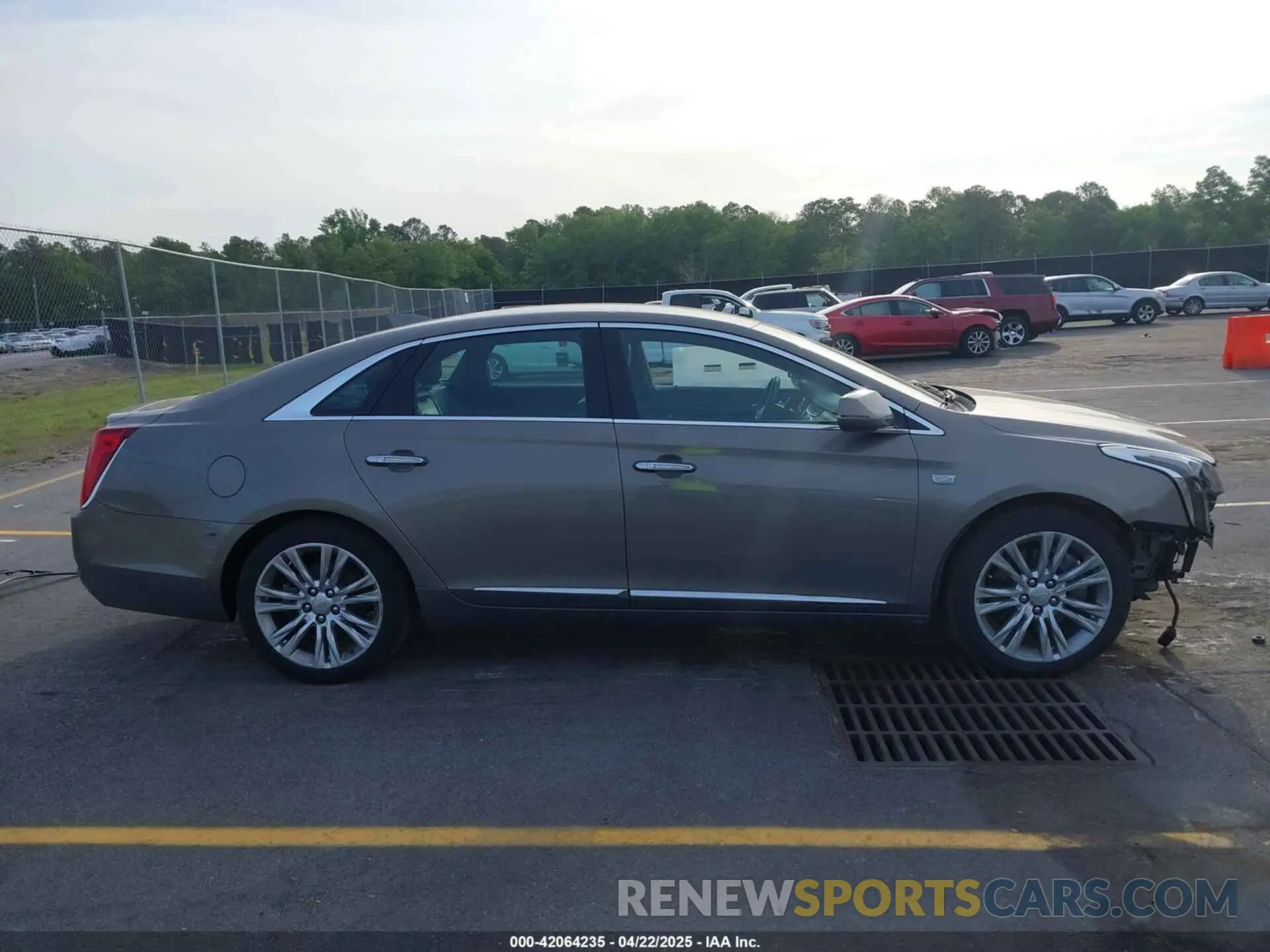 14 Photograph of a damaged car 2G61M5S33K9122831 CADILLAC XTS 2019