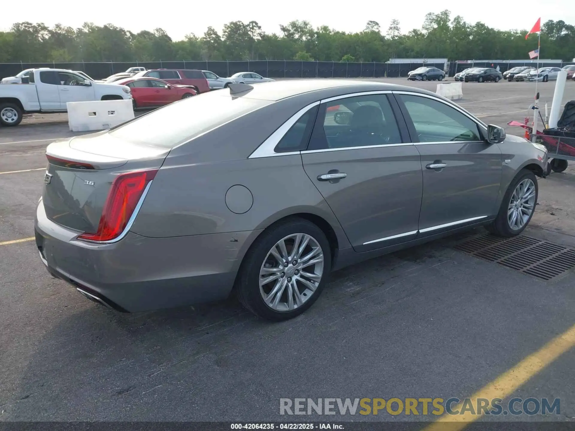 4 Photograph of a damaged car 2G61M5S33K9122831 CADILLAC XTS 2019